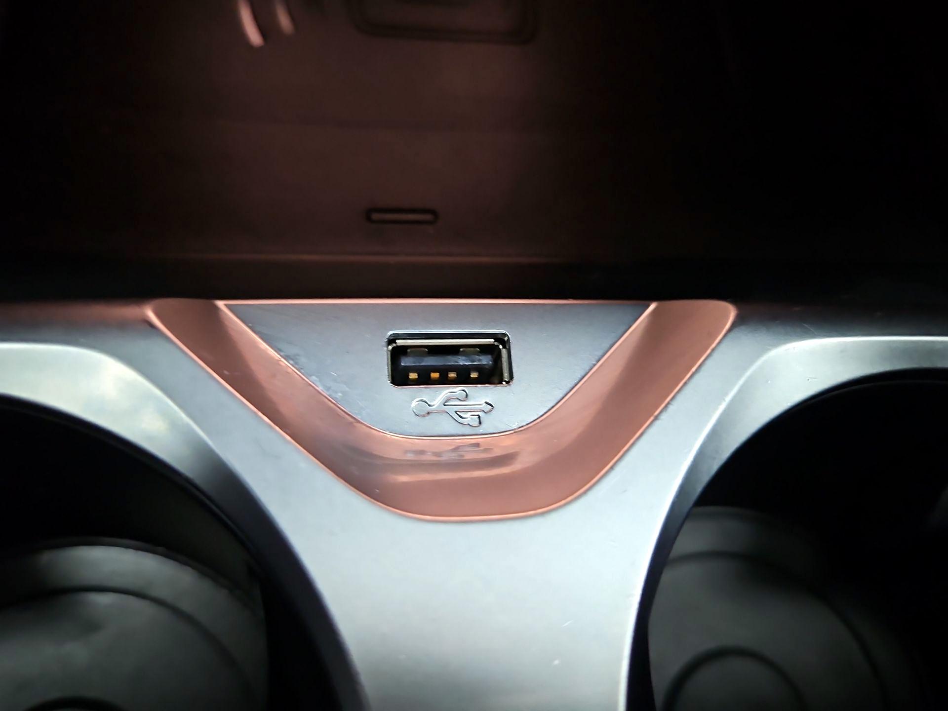 Thumbnail: 2020 BMW M8 - 19