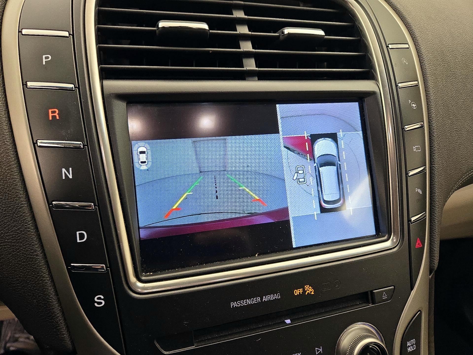 Thumbnail: 2019 Lincoln Nautilus - 15