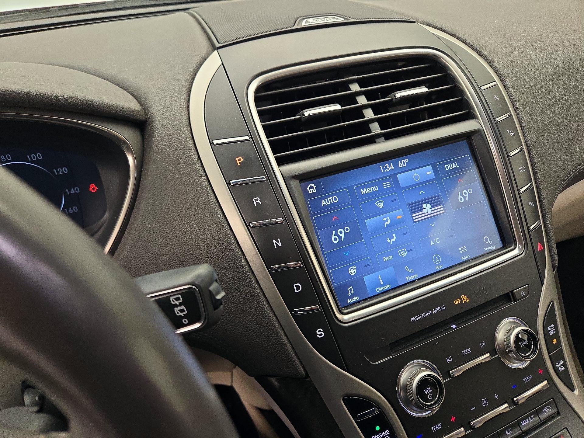 Thumbnail: 2019 Lincoln Nautilus - 18