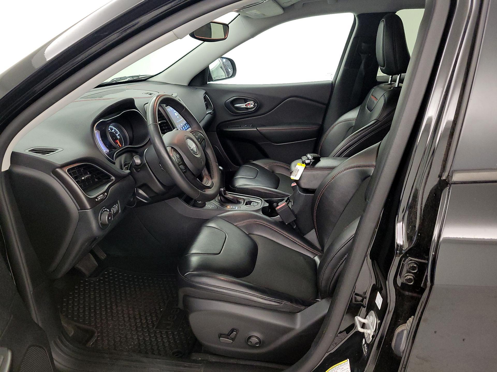 Thumbnail: 2022 Jeep Cherokee - 11