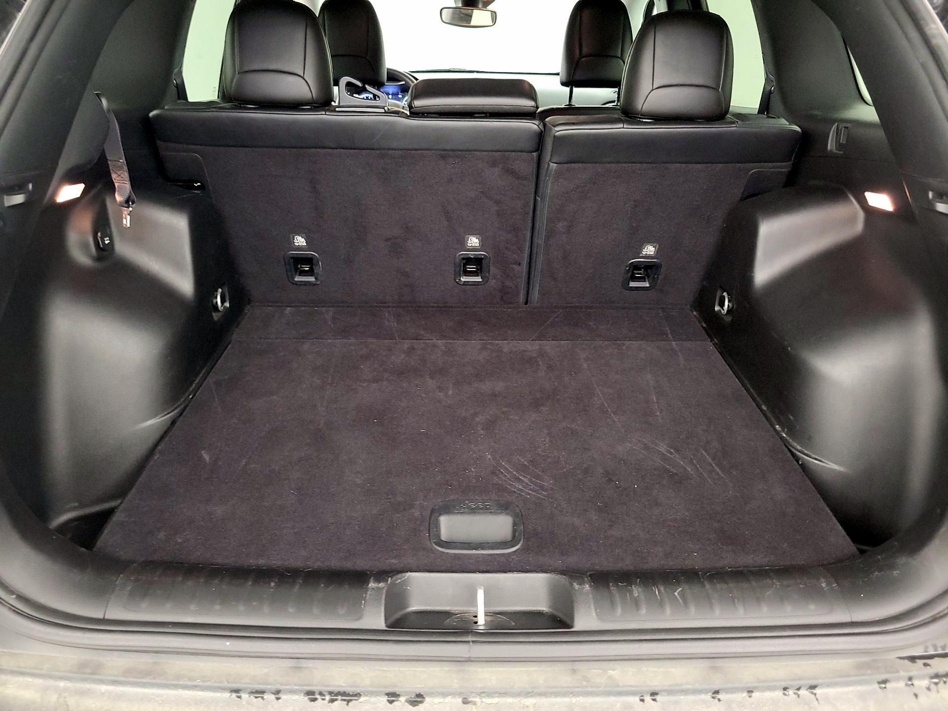 Thumbnail: 2022 Jeep Cherokee - 20