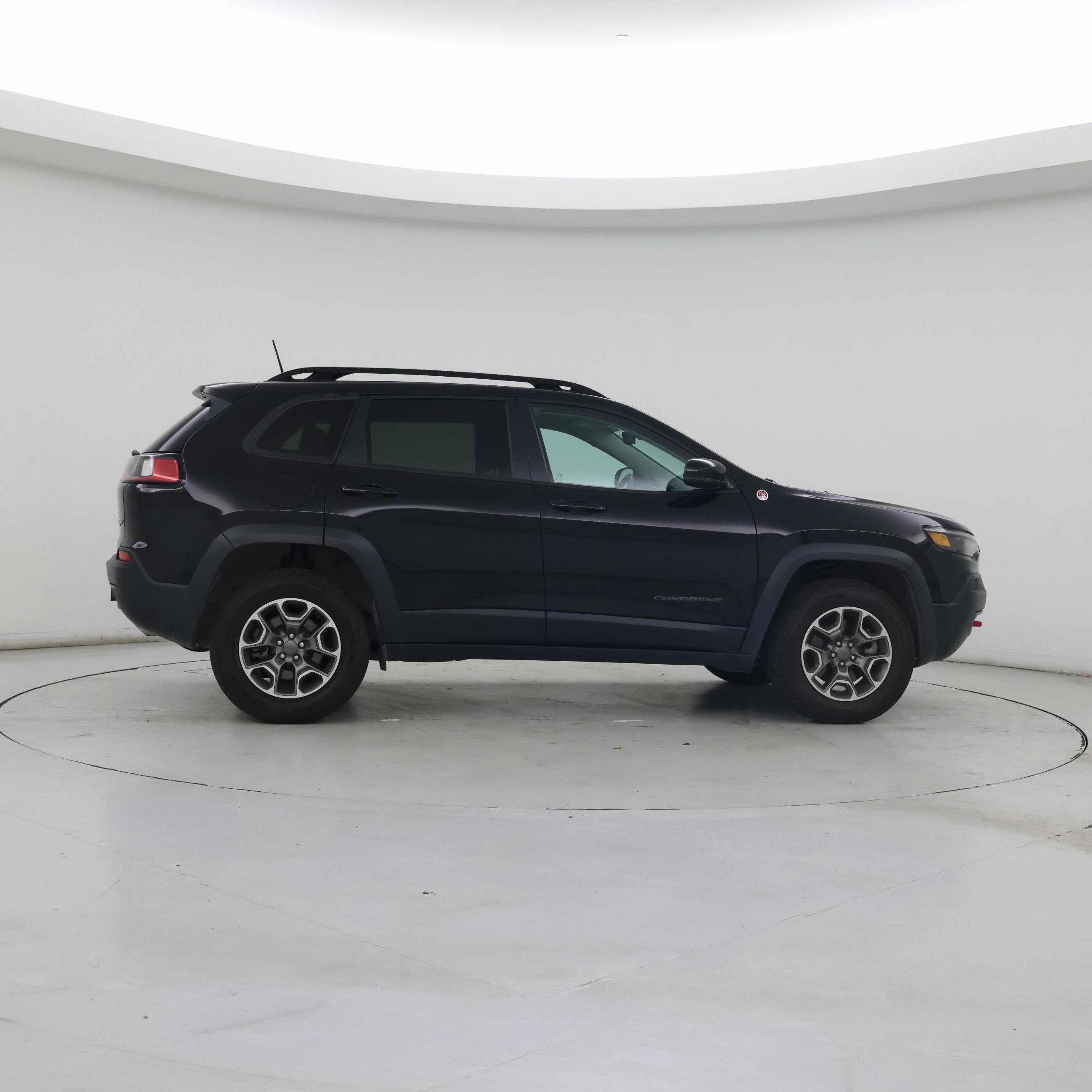 Thumbnail: 2022 Jeep Cherokee - 7