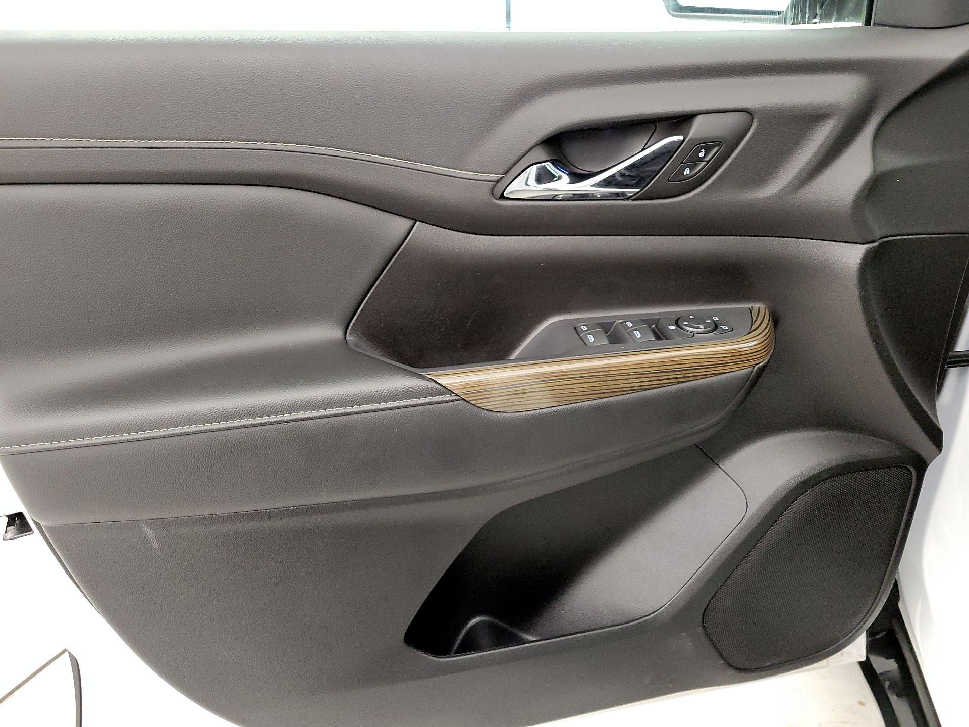 Thumbnail: 2022 GMC Acadia - 10