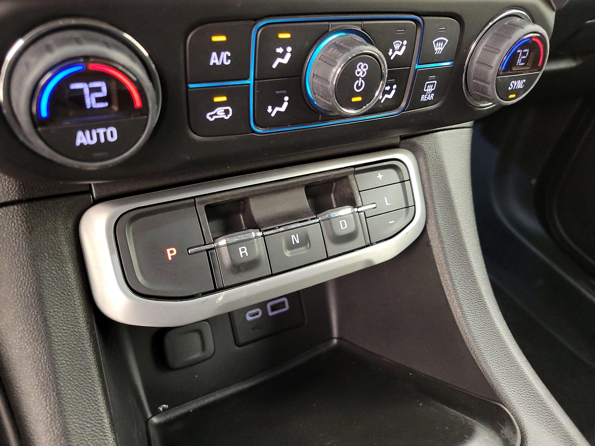 Thumbnail: 2022 GMC Acadia - 15