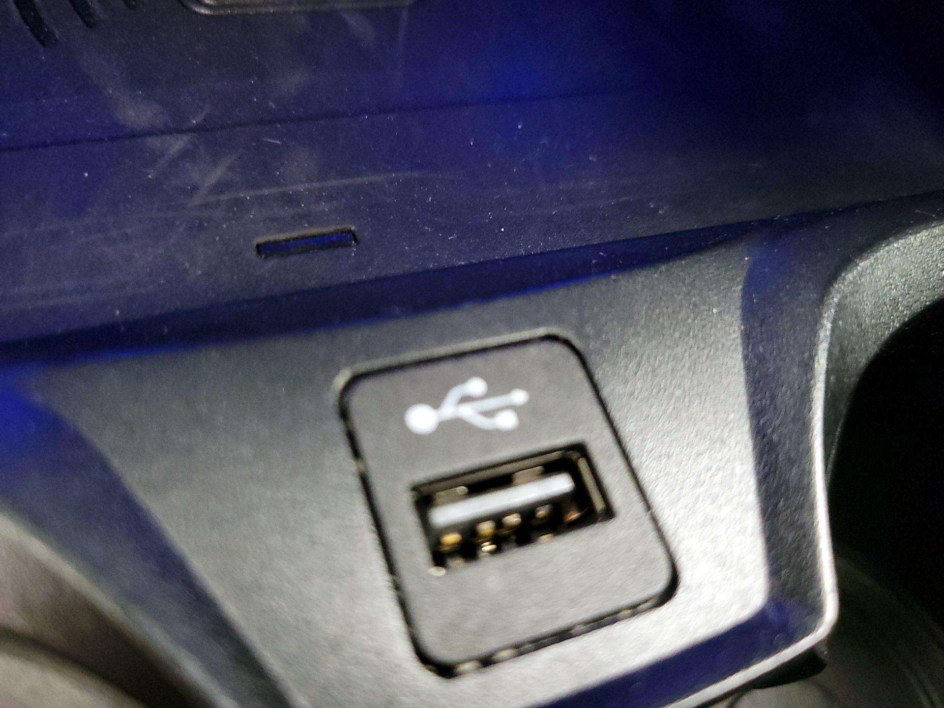 Thumbnail: 2023 BMW M4 - 17