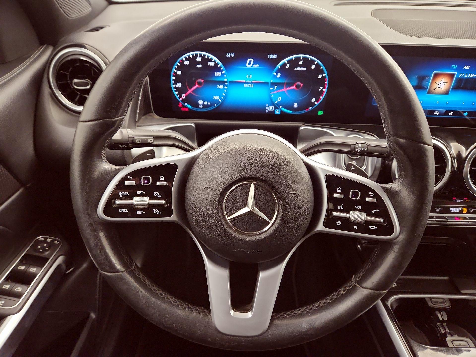 Thumbnail: 2020 Mercedes-Benz GLB - 10