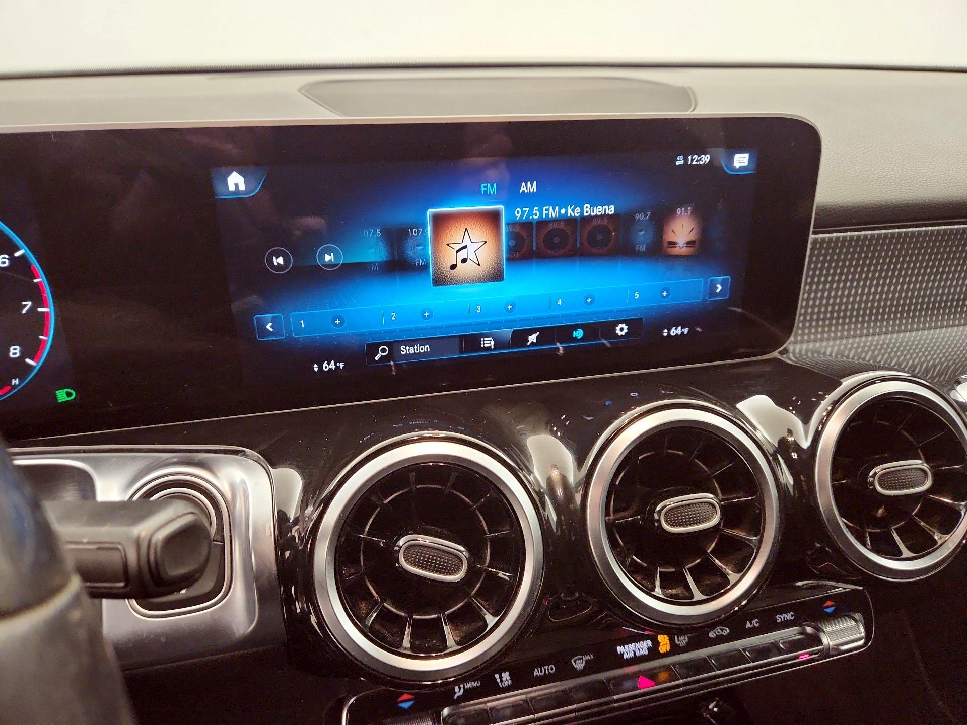 Thumbnail: 2020 Mercedes-Benz GLB - 15