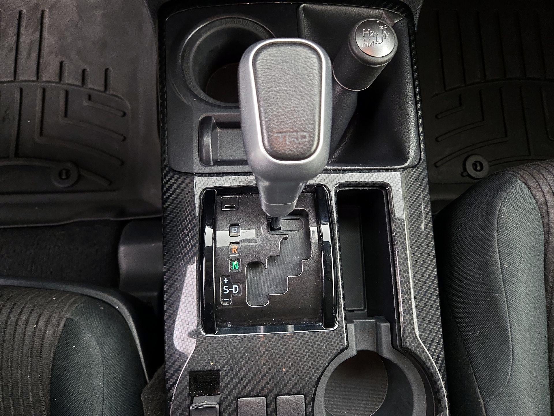 Thumbnail: 2020 Toyota 4Runner - 17