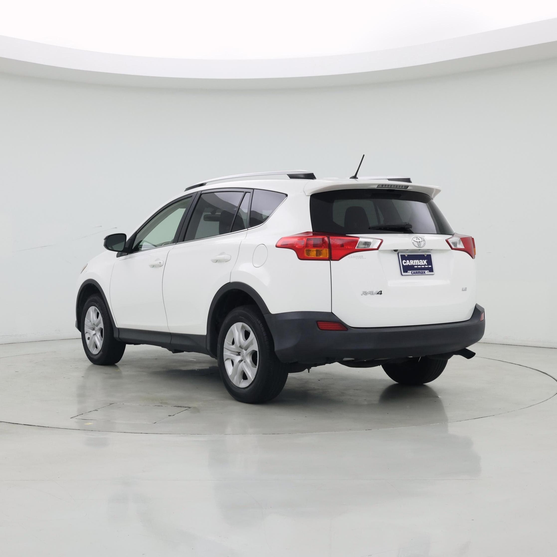 Thumbnail: 2015 Toyota RAV4 - 2