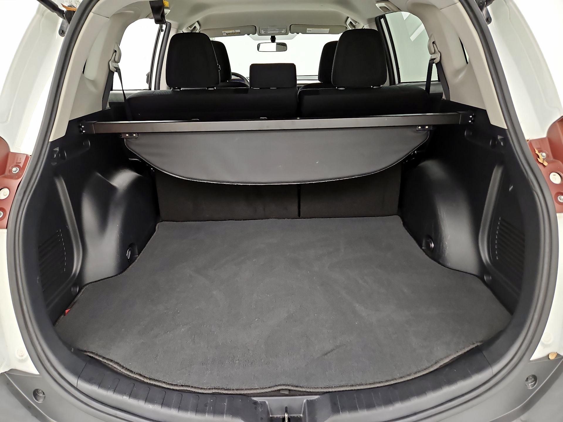 Thumbnail: 2015 Toyota RAV4 - 20