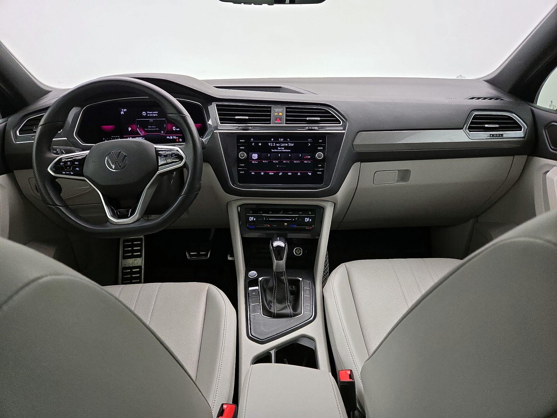 Thumbnail: 2022 Volkswagen Tiguan - 9