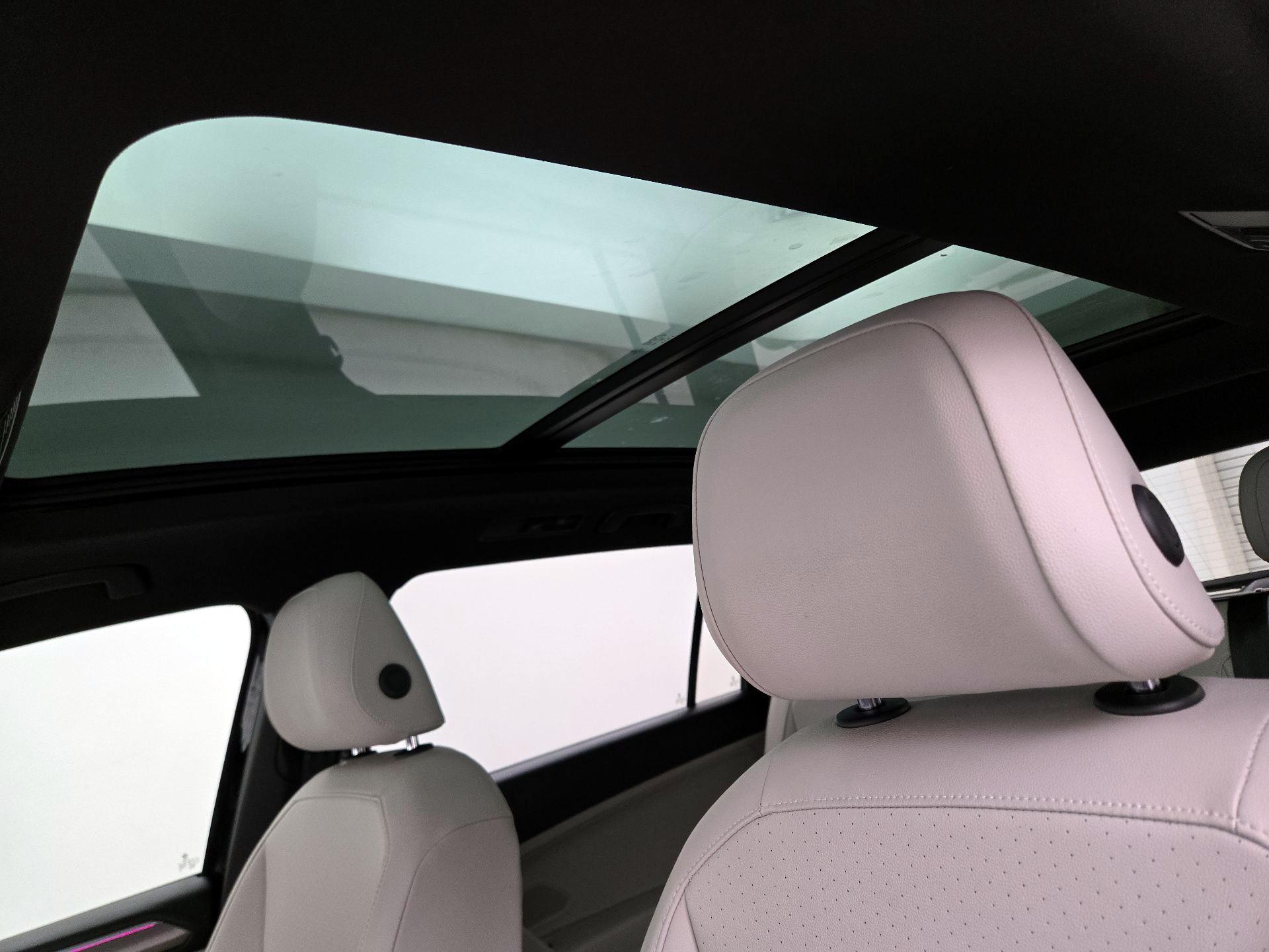 Thumbnail: 2022 Volkswagen Tiguan - 19