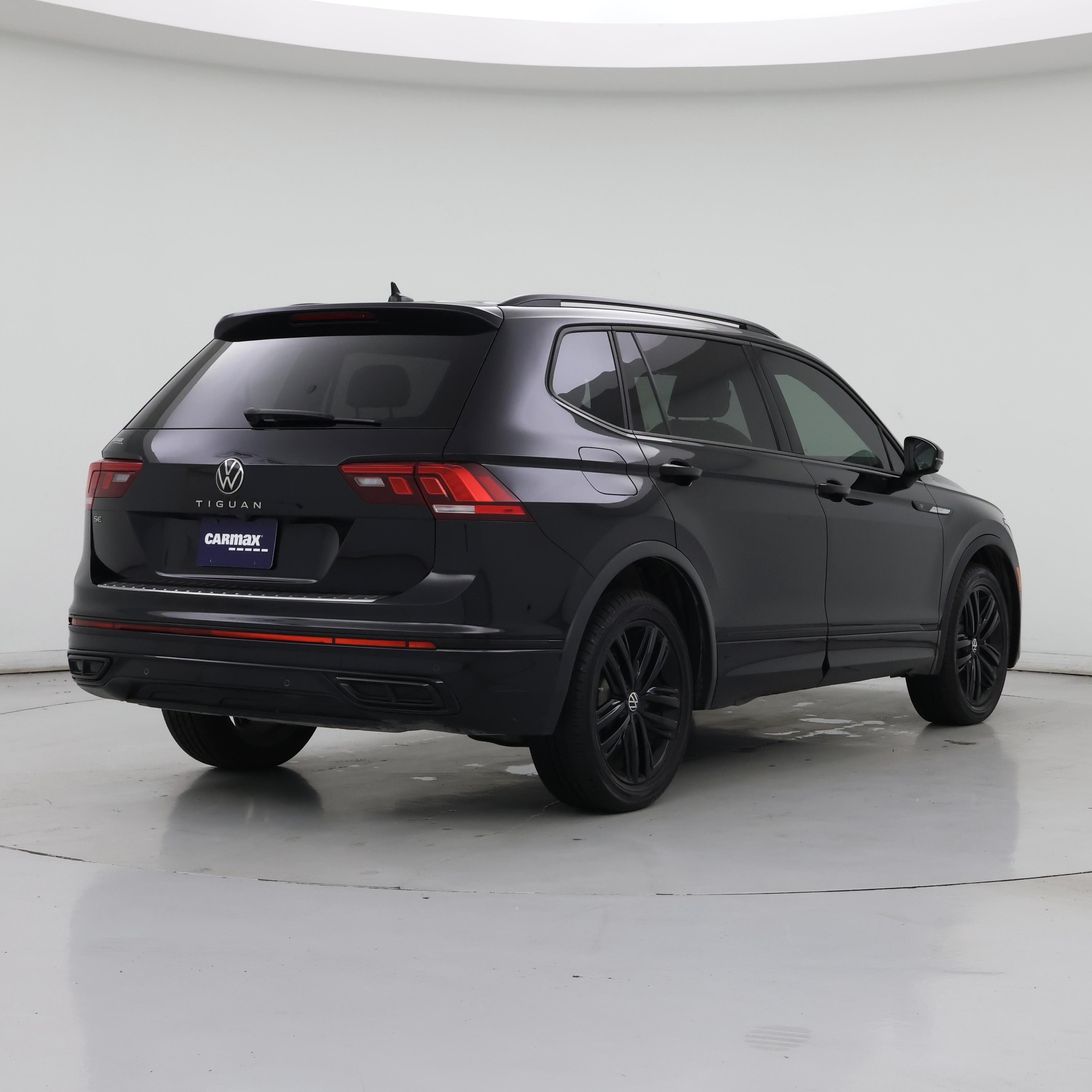 Thumbnail: 2022 Volkswagen Tiguan - 8