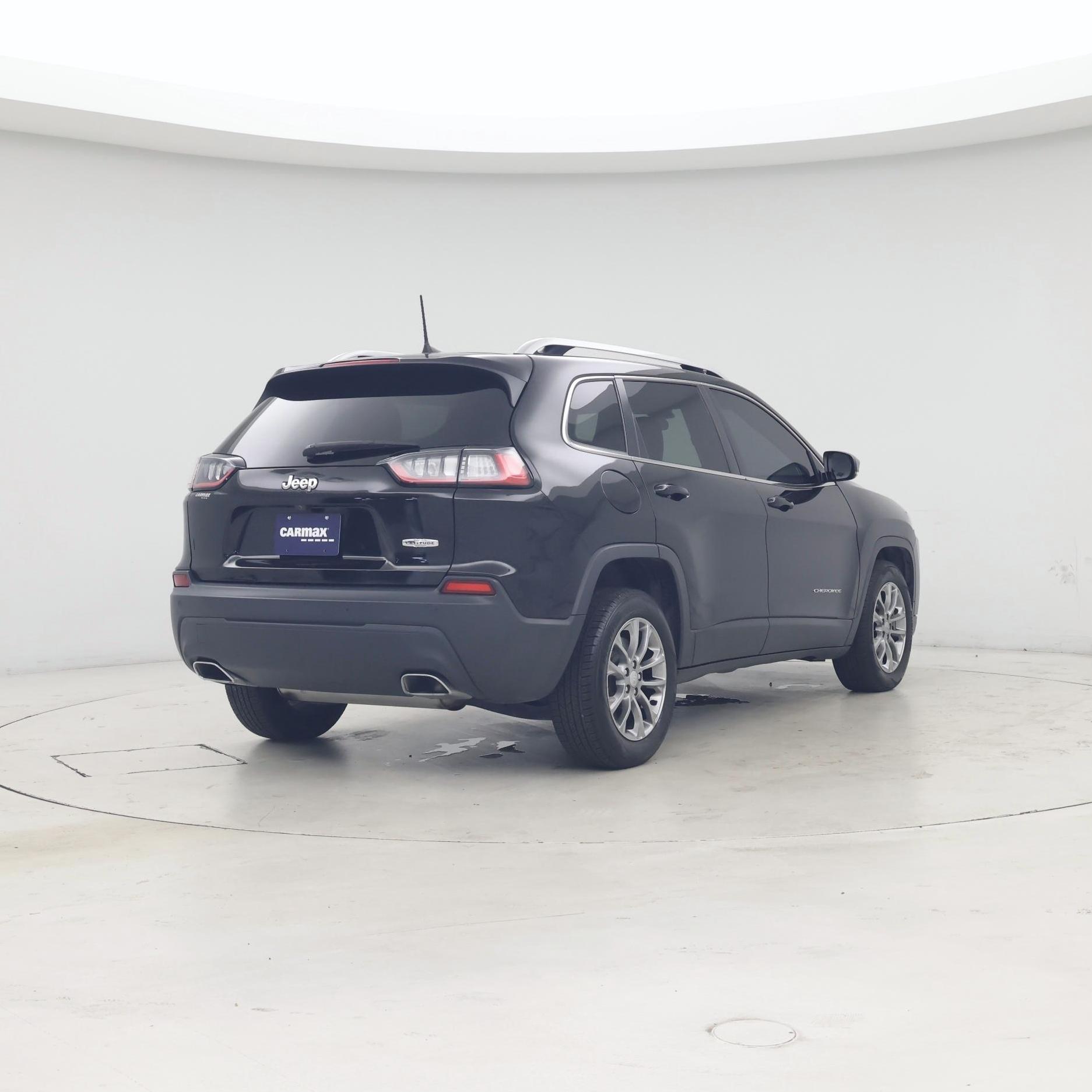 Thumbnail: 2019 Jeep Cherokee - 8