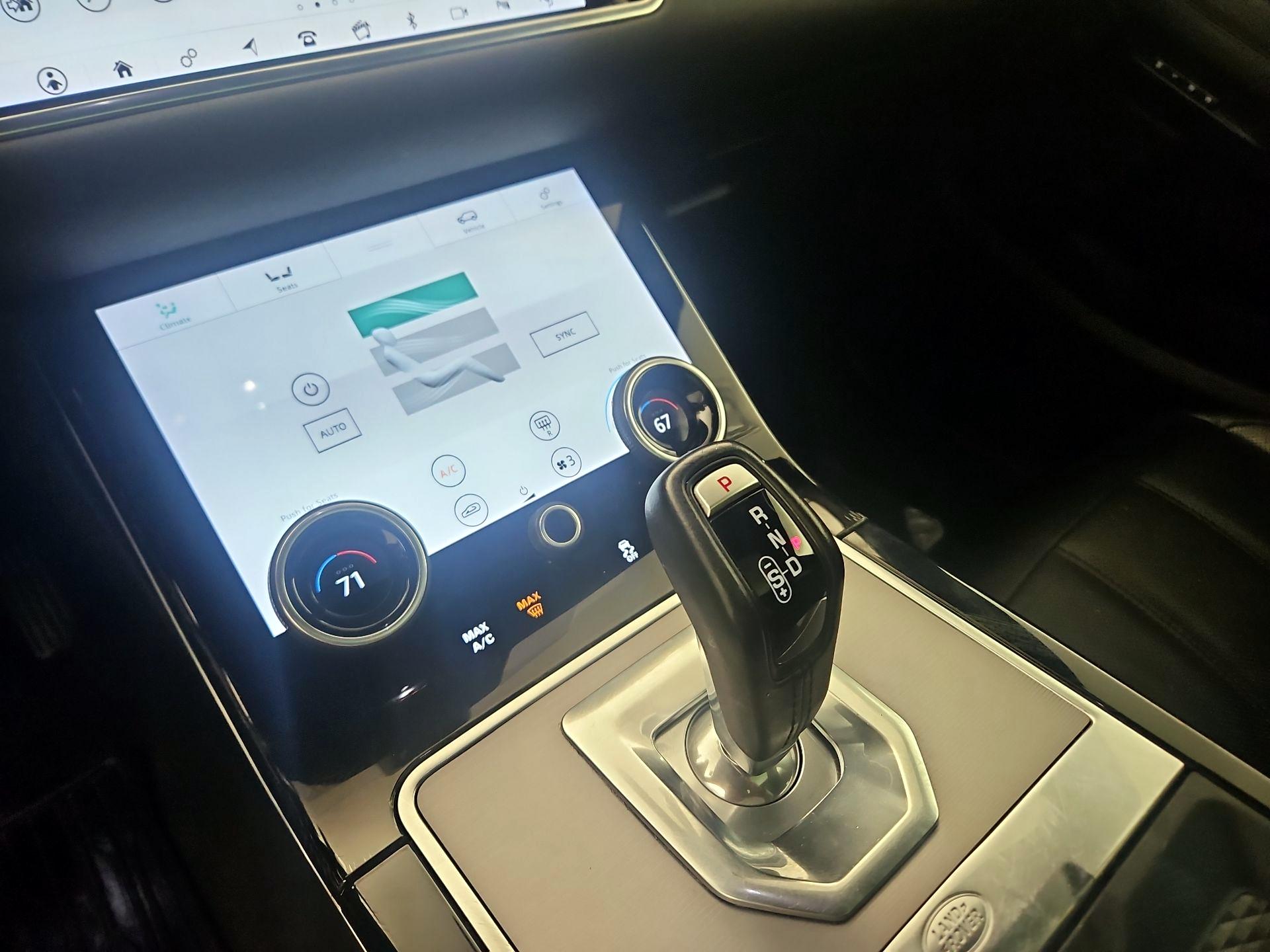 Thumbnail: 2020 Land Rover Range Rover Evoque - 15