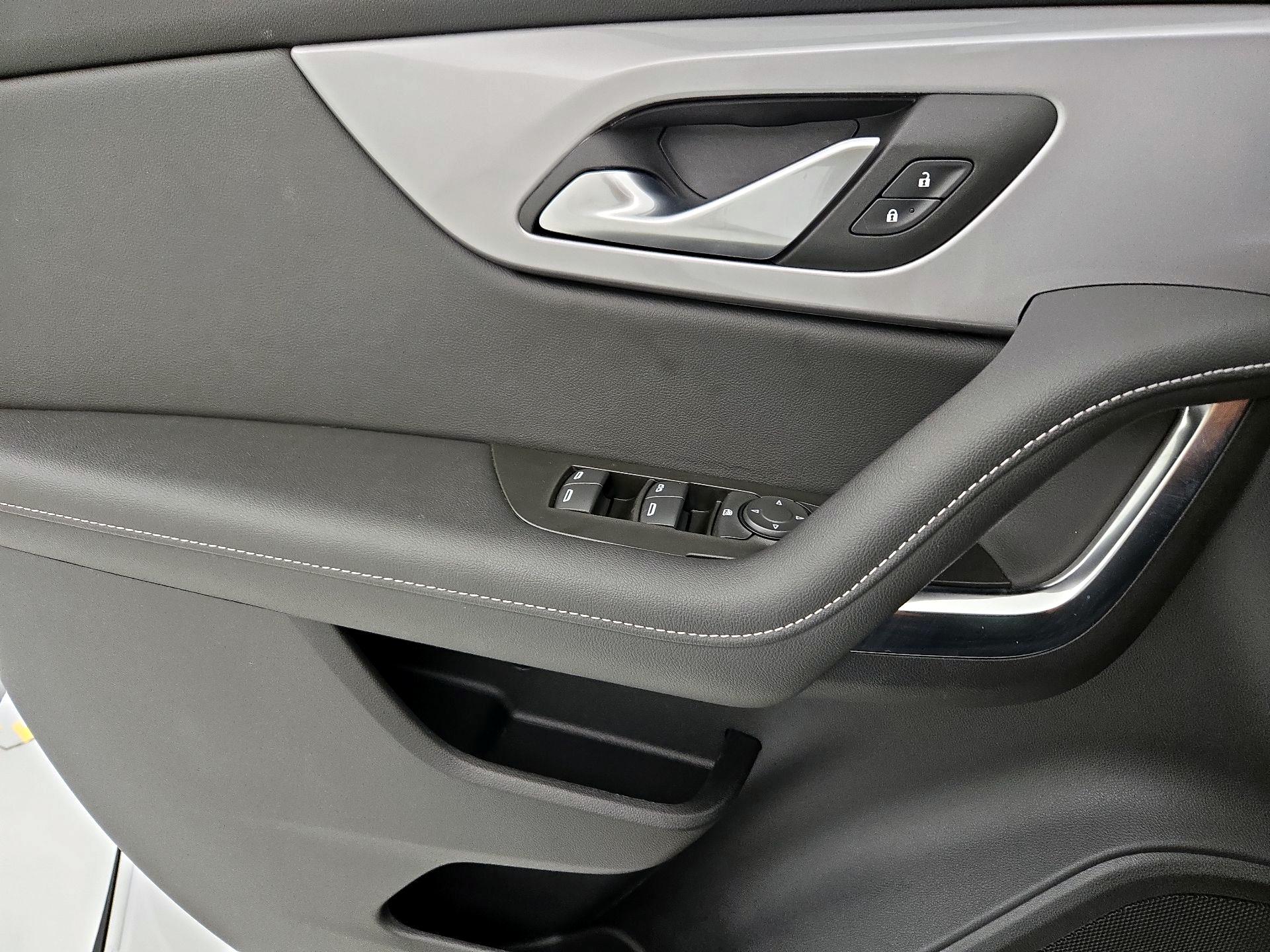 Thumbnail: 2025 Chevrolet Blazer - 12