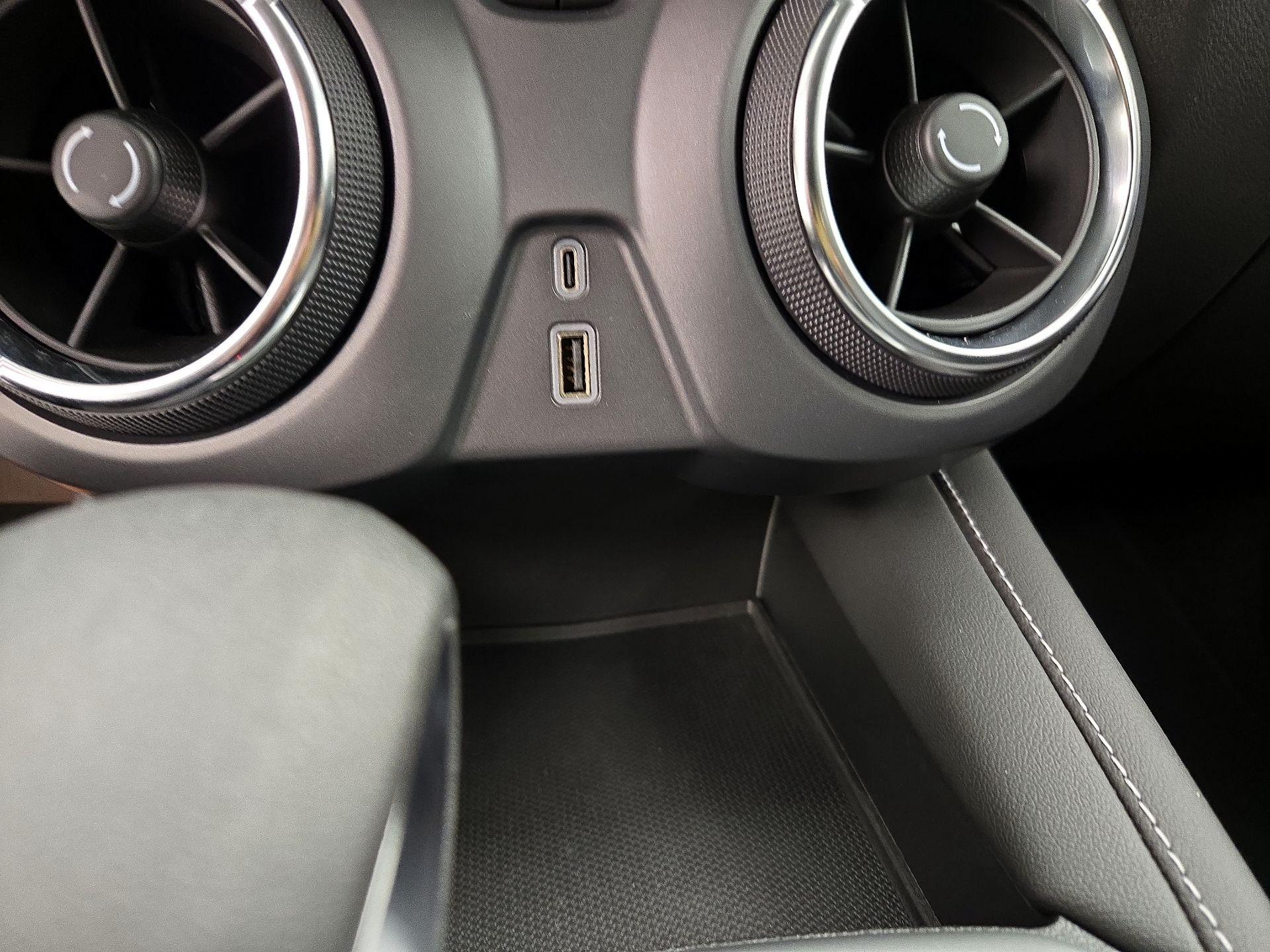 Thumbnail: 2025 Chevrolet Blazer - 18