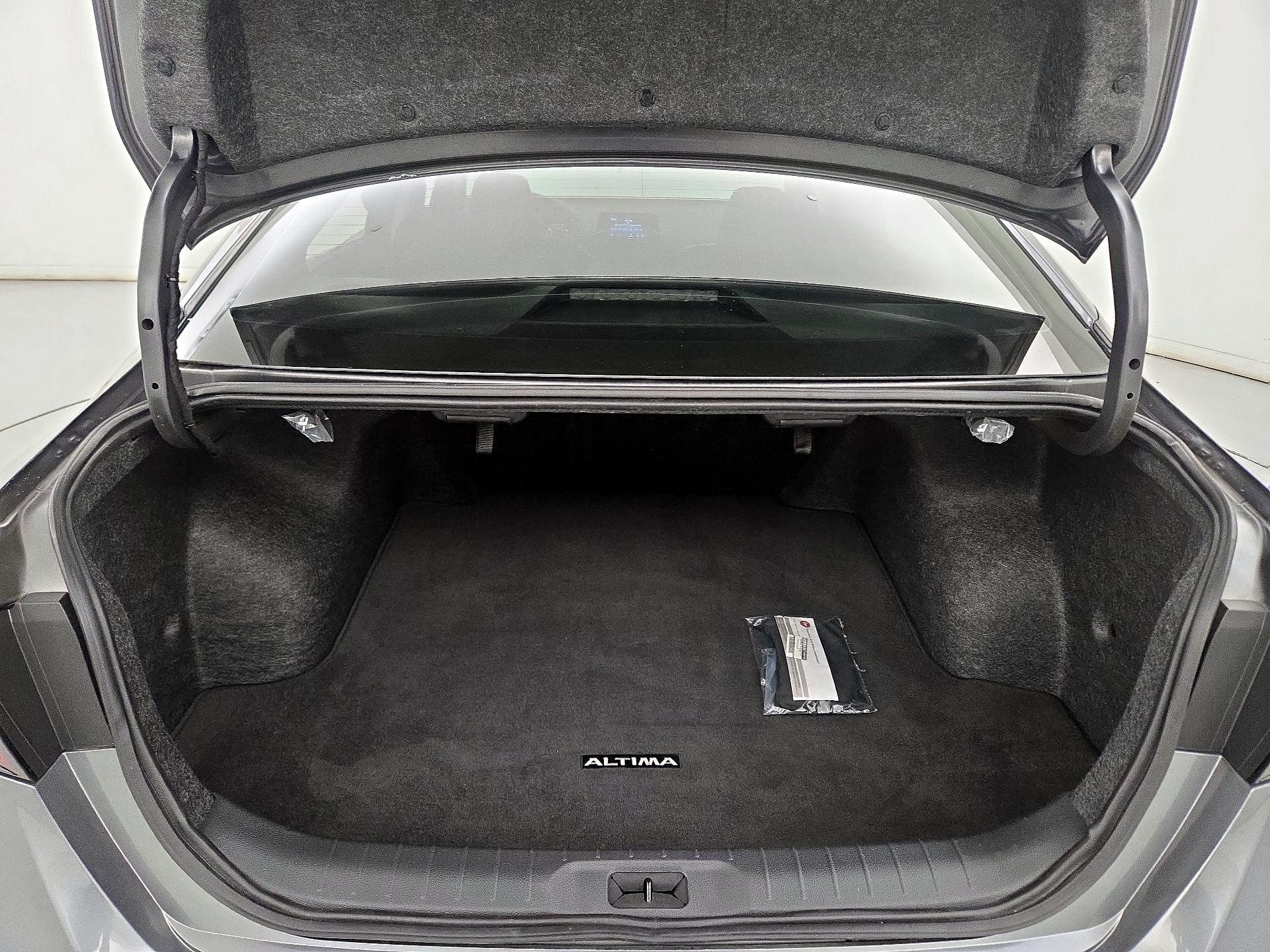 Thumbnail: 2024 Nissan Altima - 20