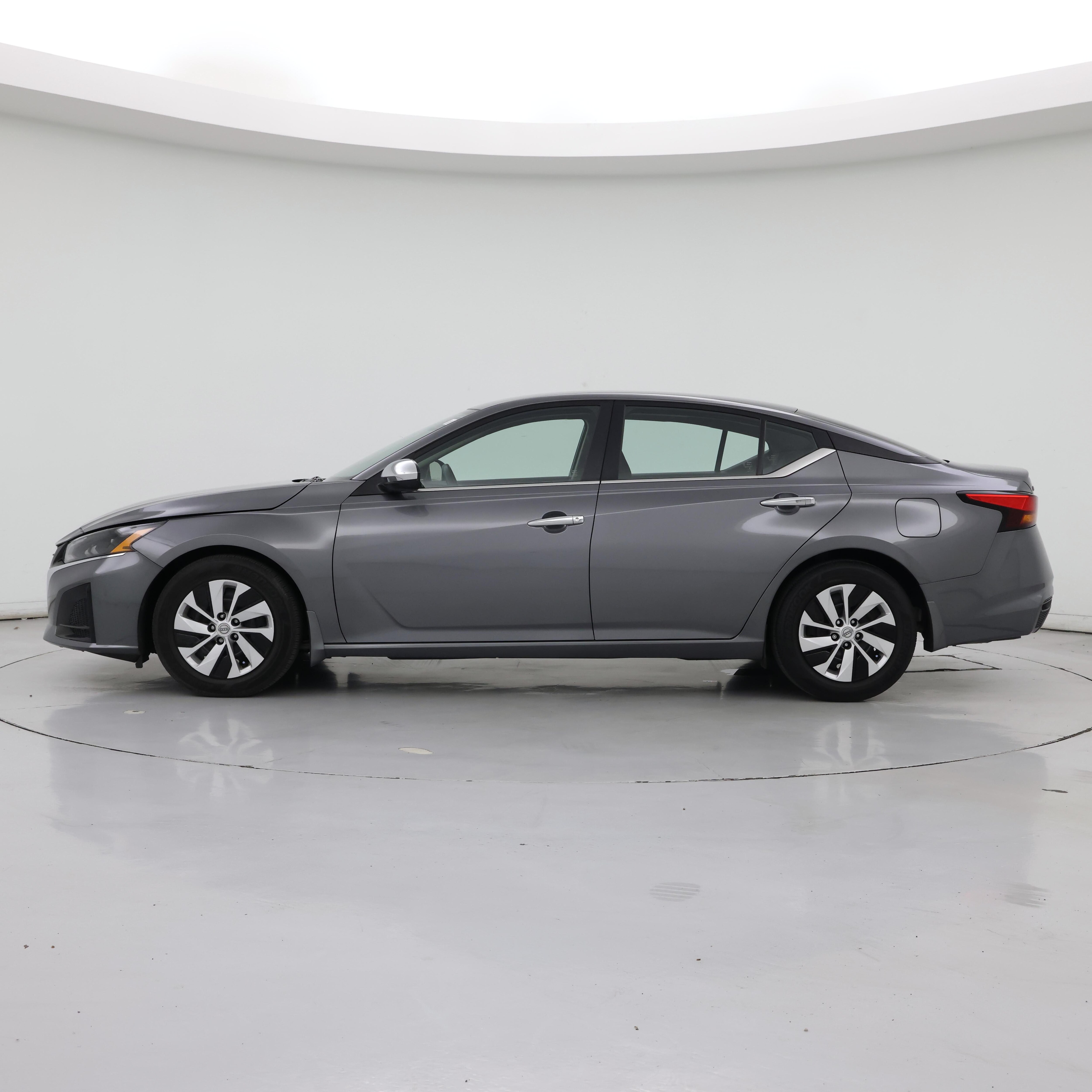 Thumbnail: 2024 Nissan Altima - 3