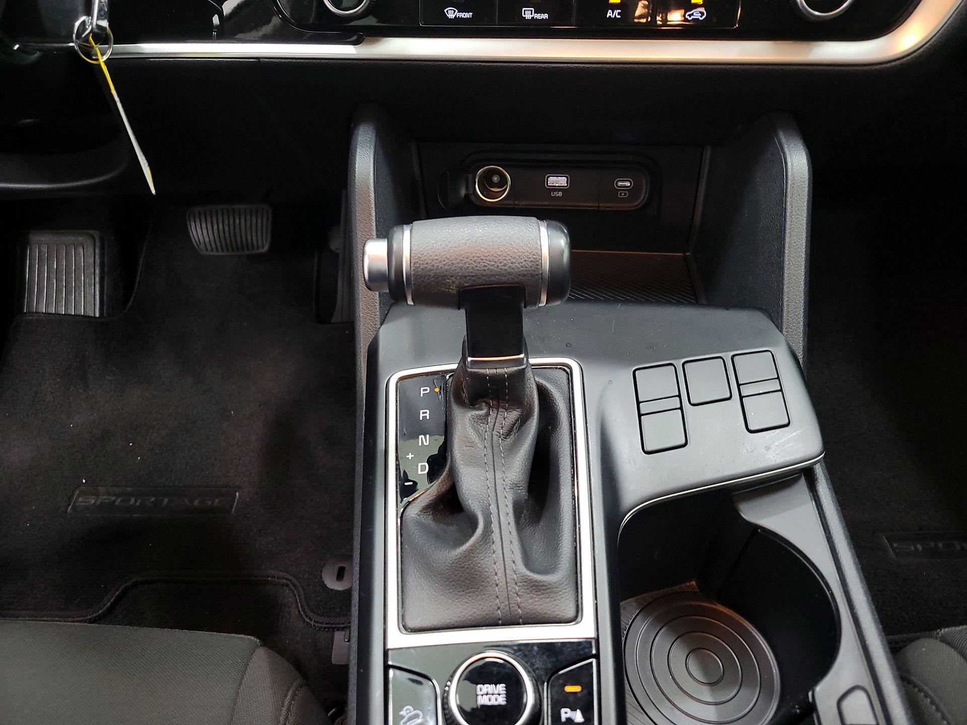 Thumbnail: 2024 Kia Sportage - 17