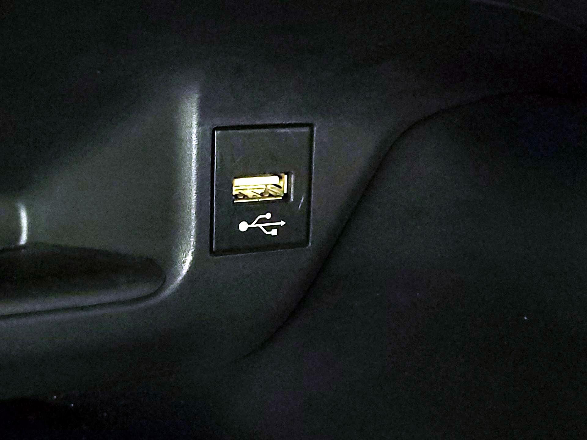 Thumbnail: 2020 Toyota C-HR - 18