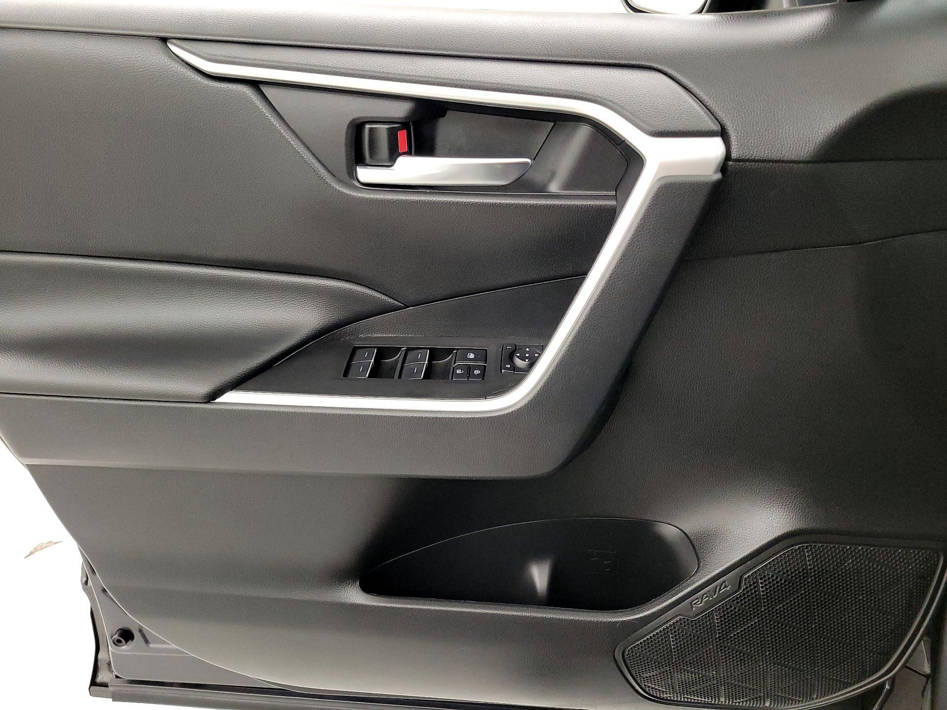 Thumbnail: 2024 Toyota RAV4 - 12