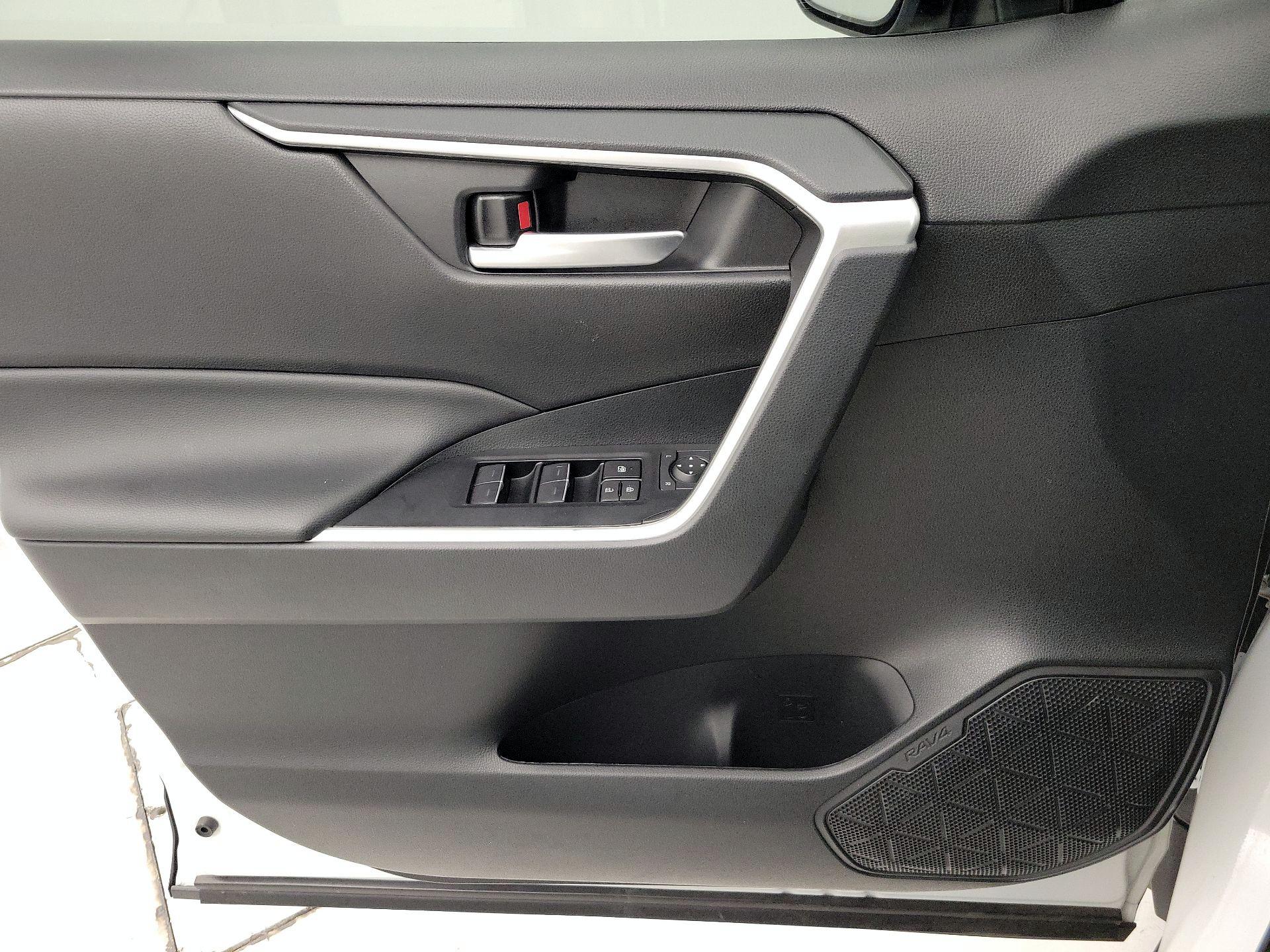 Thumbnail: 2024 Toyota RAV4 - 12