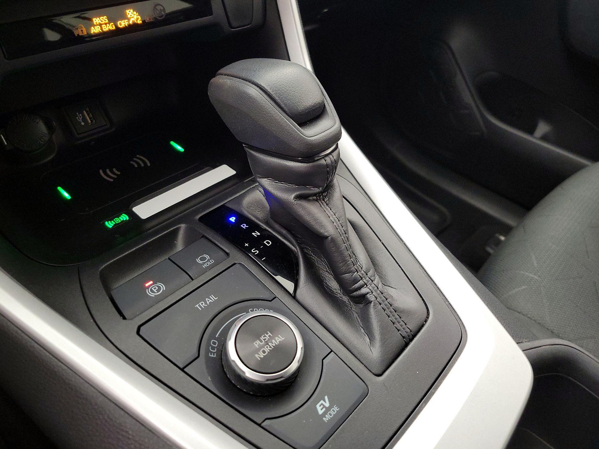 Thumbnail: 2024 Toyota RAV4 - 17