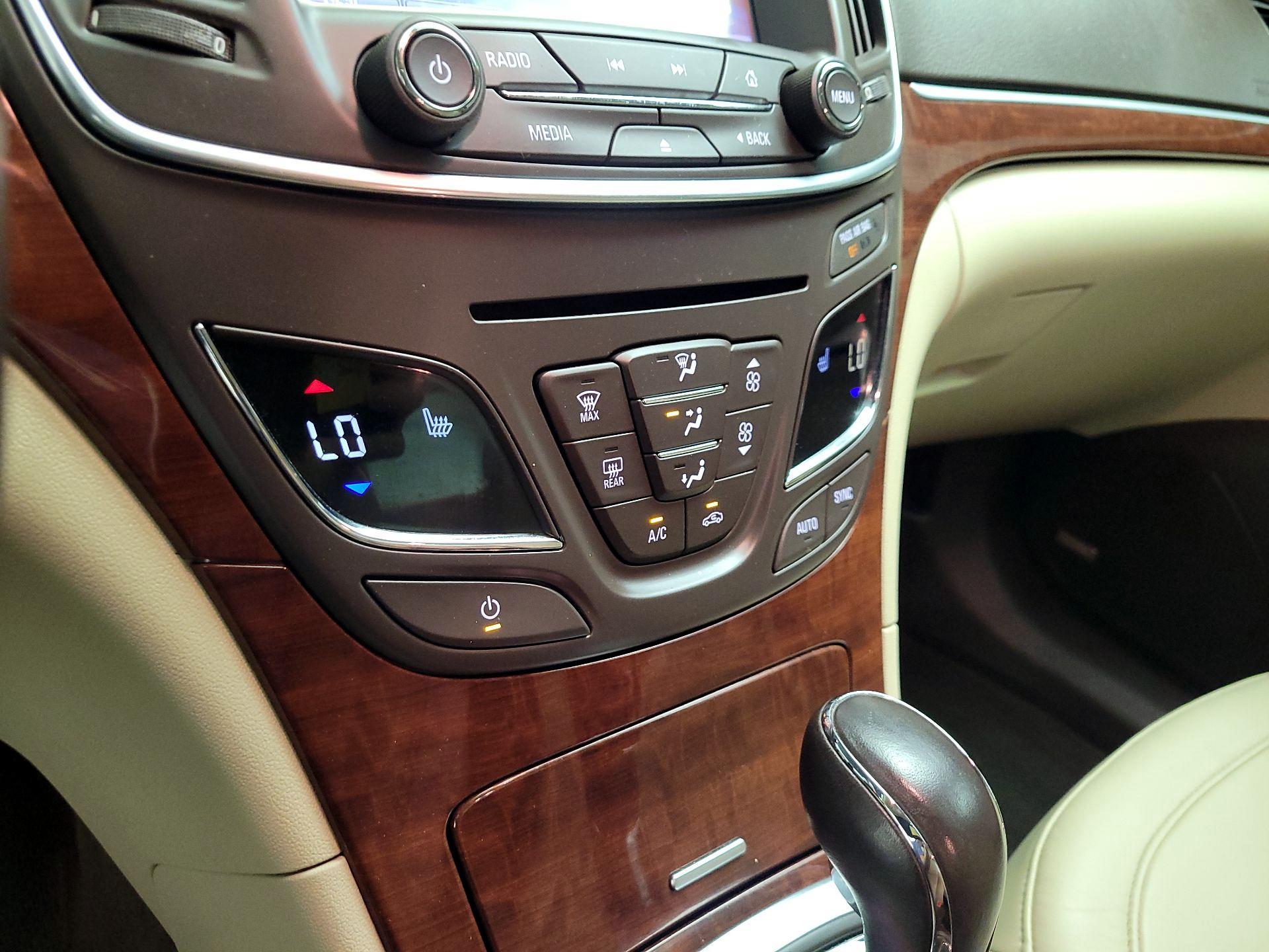 Thumbnail: 2017 Buick Regal - 16