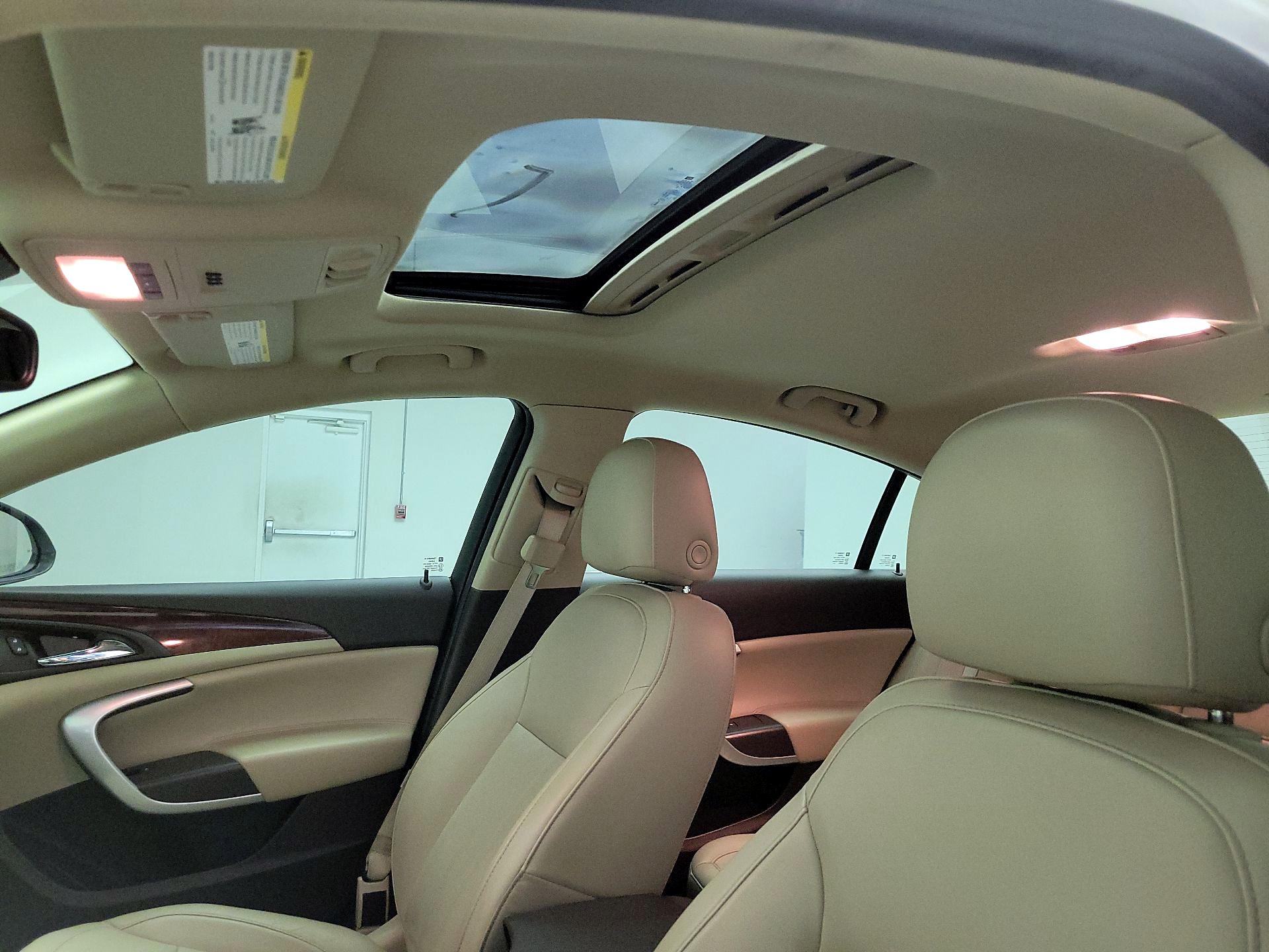 Thumbnail: 2017 Buick Regal - 18