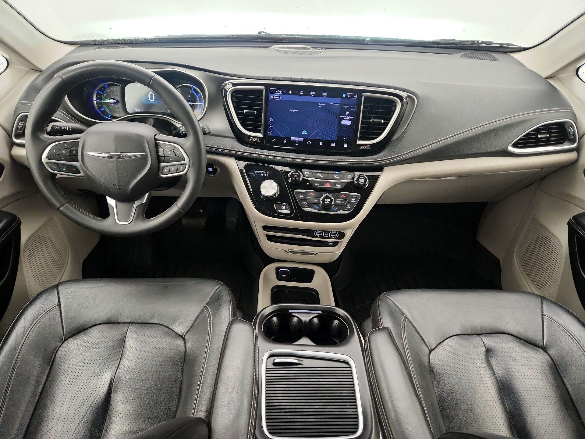 Thumbnail: 2022 Chrysler Pacifica - 9