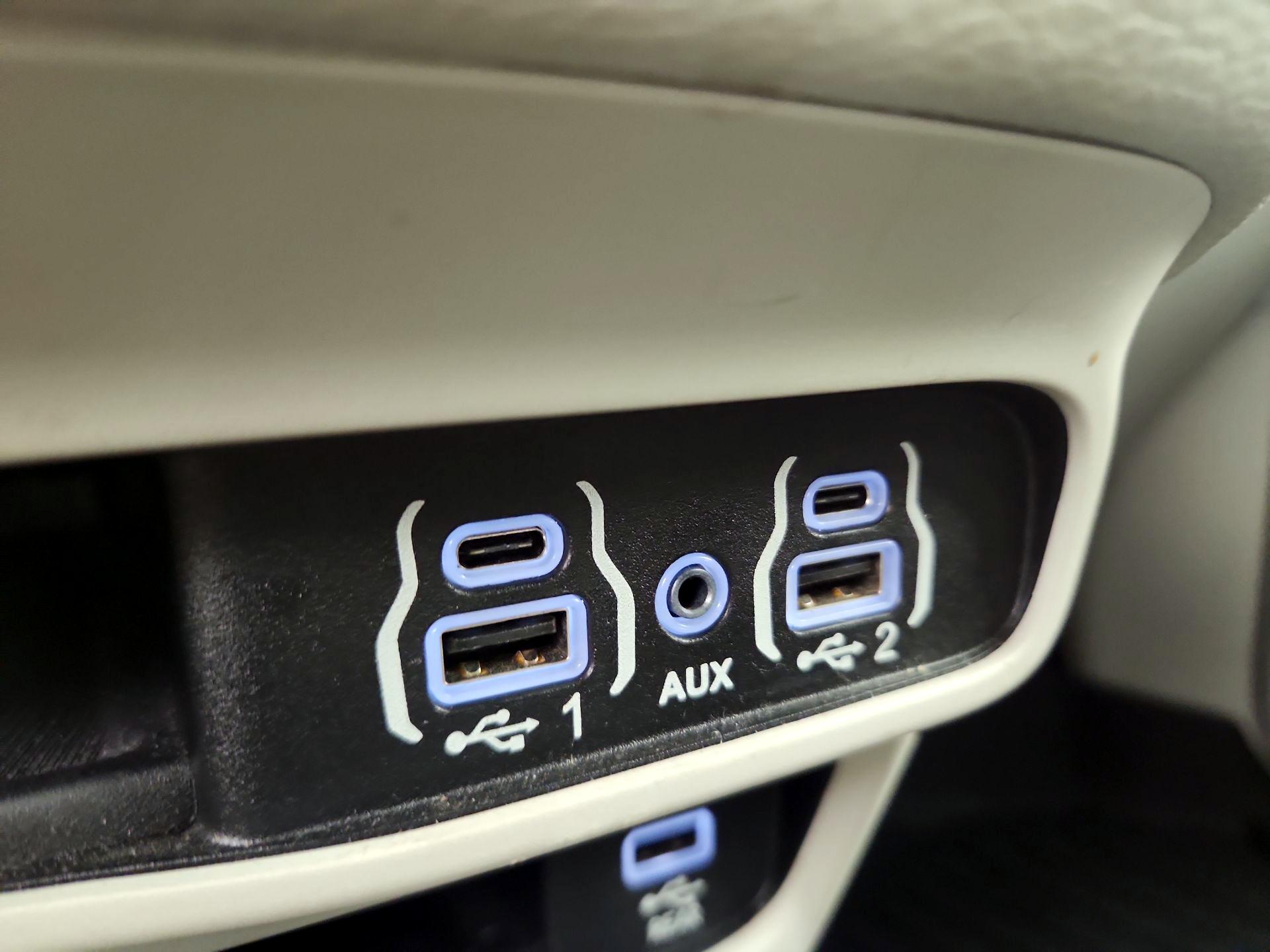 Thumbnail: 2022 Chrysler Pacifica - 19