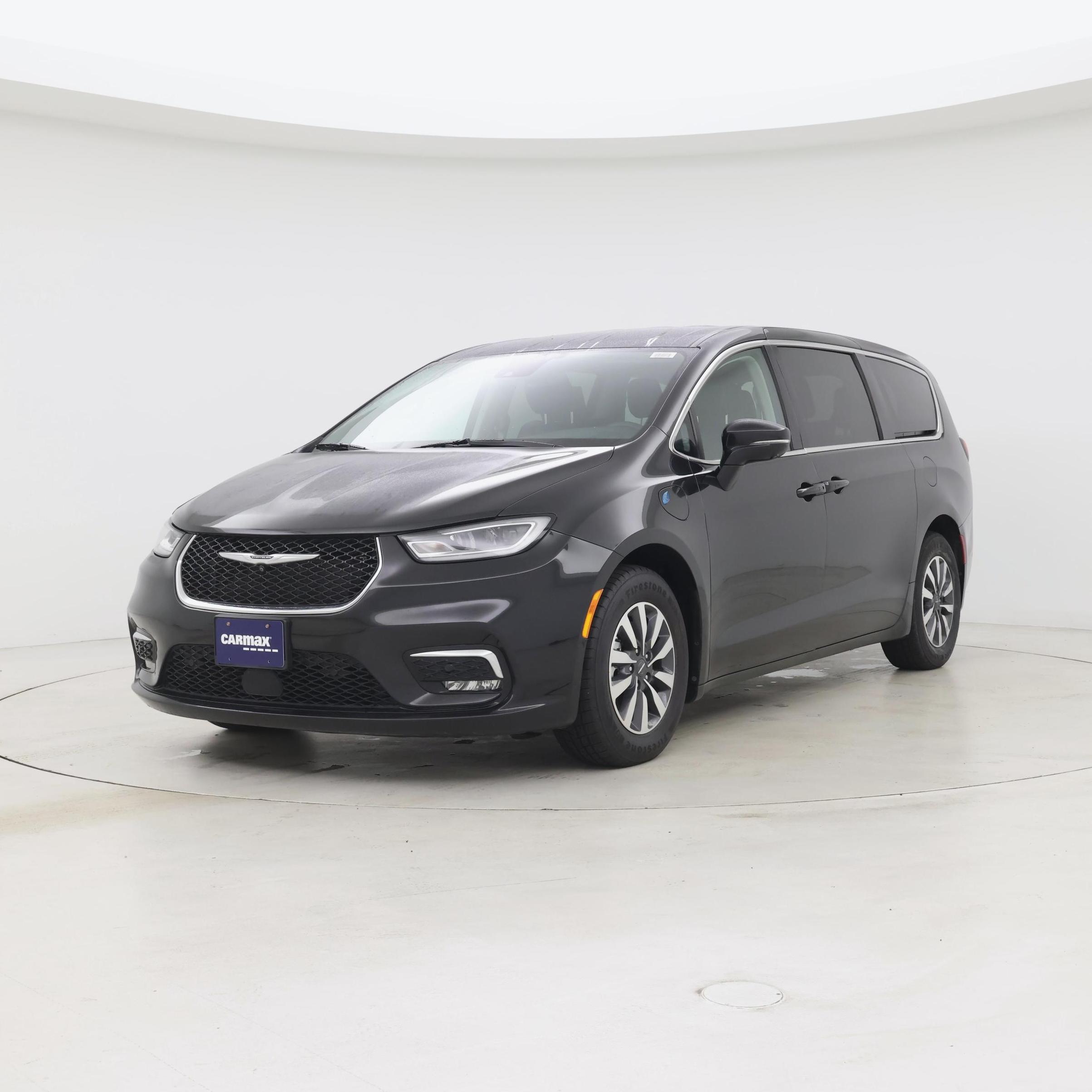 Thumbnail: 2022 Chrysler Pacifica - 4