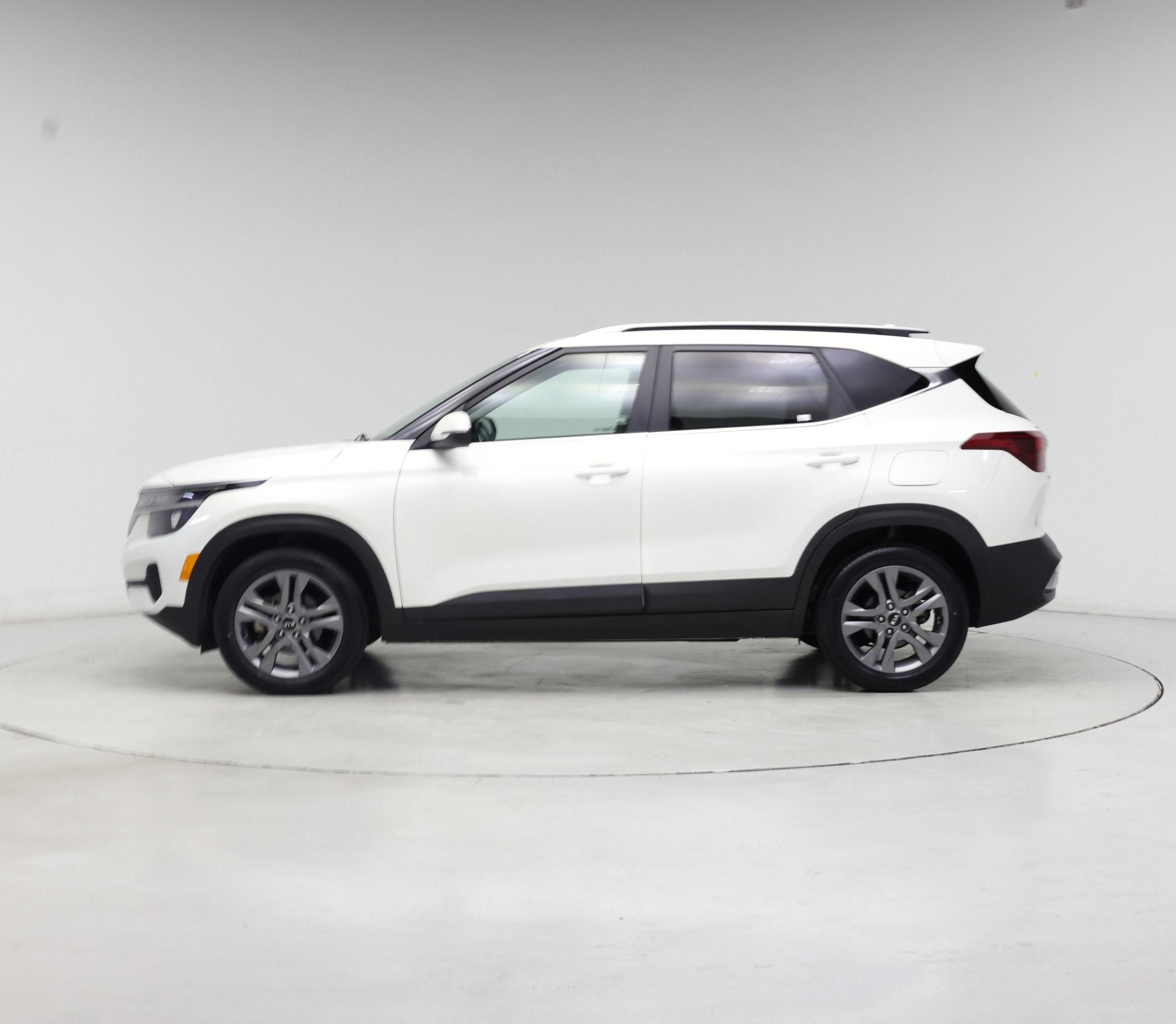 Thumbnail: 2021 Kia Seltos - 3