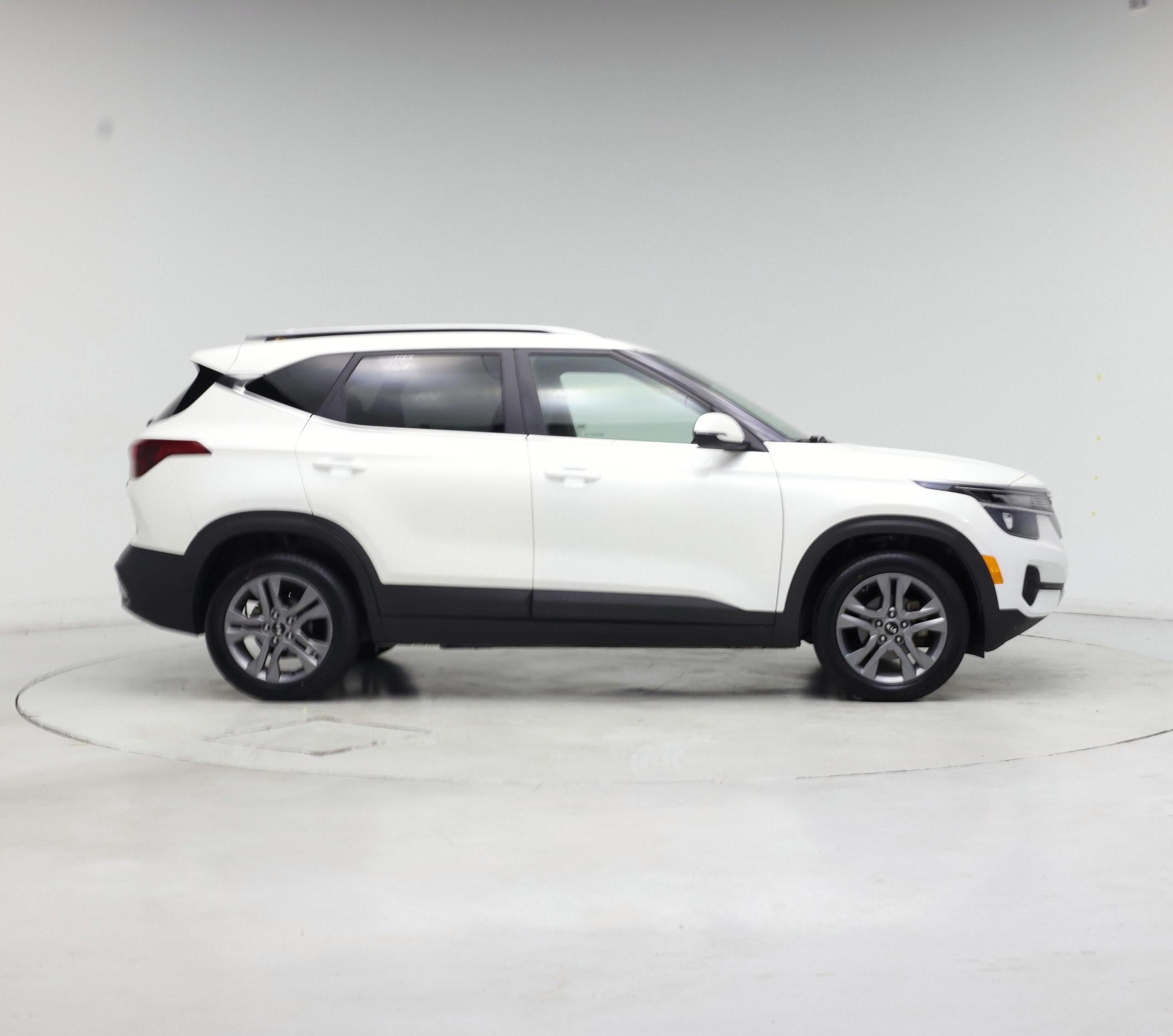 Thumbnail: 2021 Kia Seltos - 7