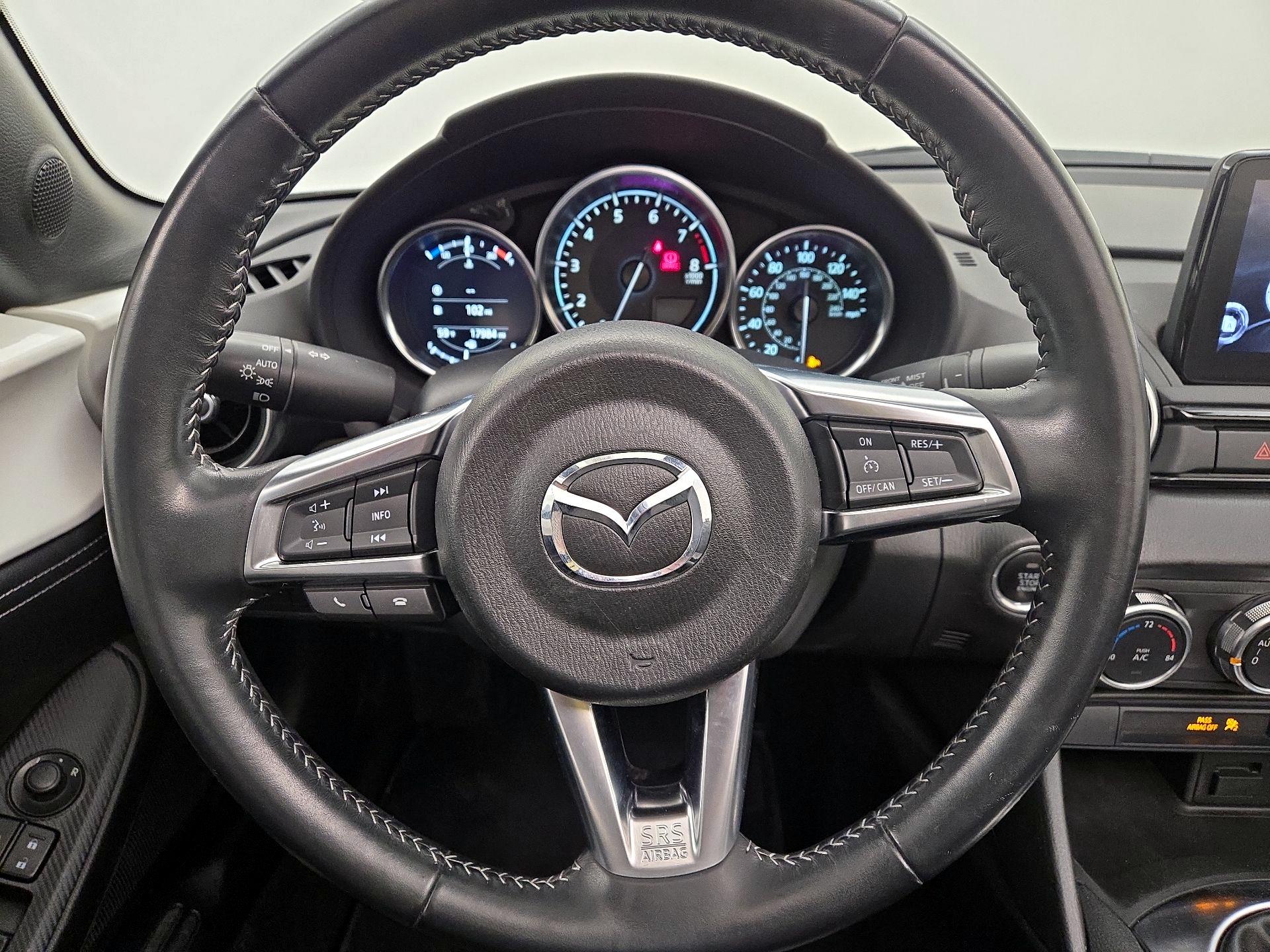 Thumbnail: 2021 Mazda MX-5 Miata - 10