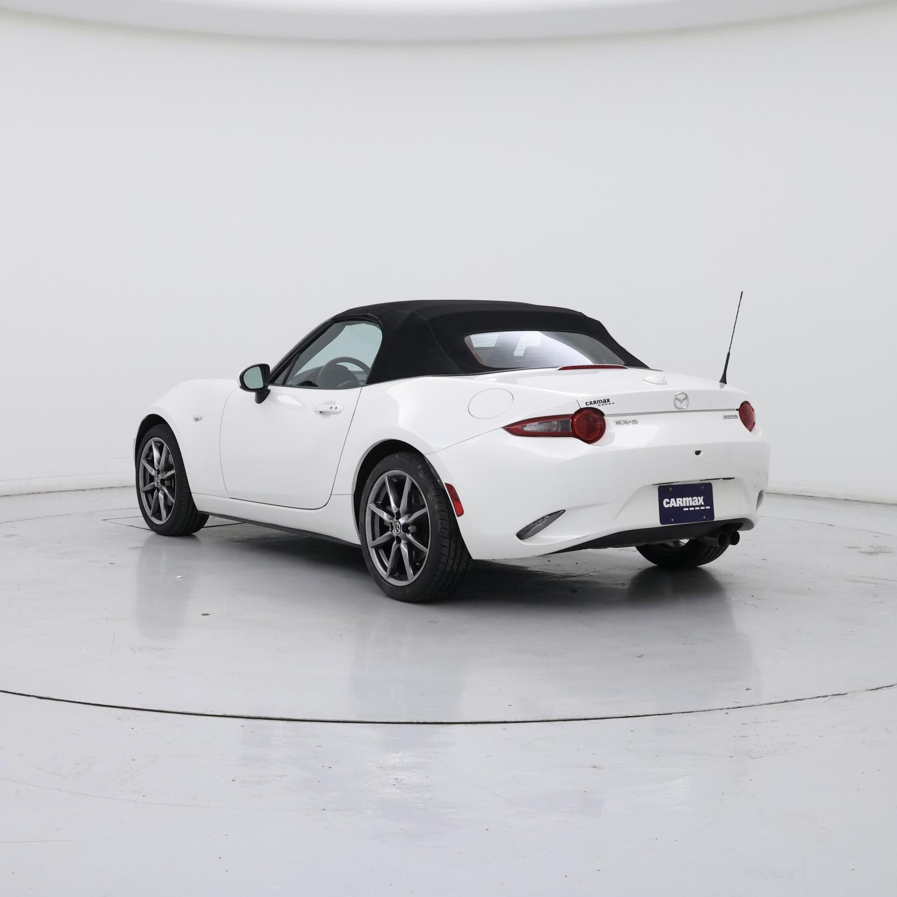 Thumbnail: 2021 Mazda MX-5 Miata - 2