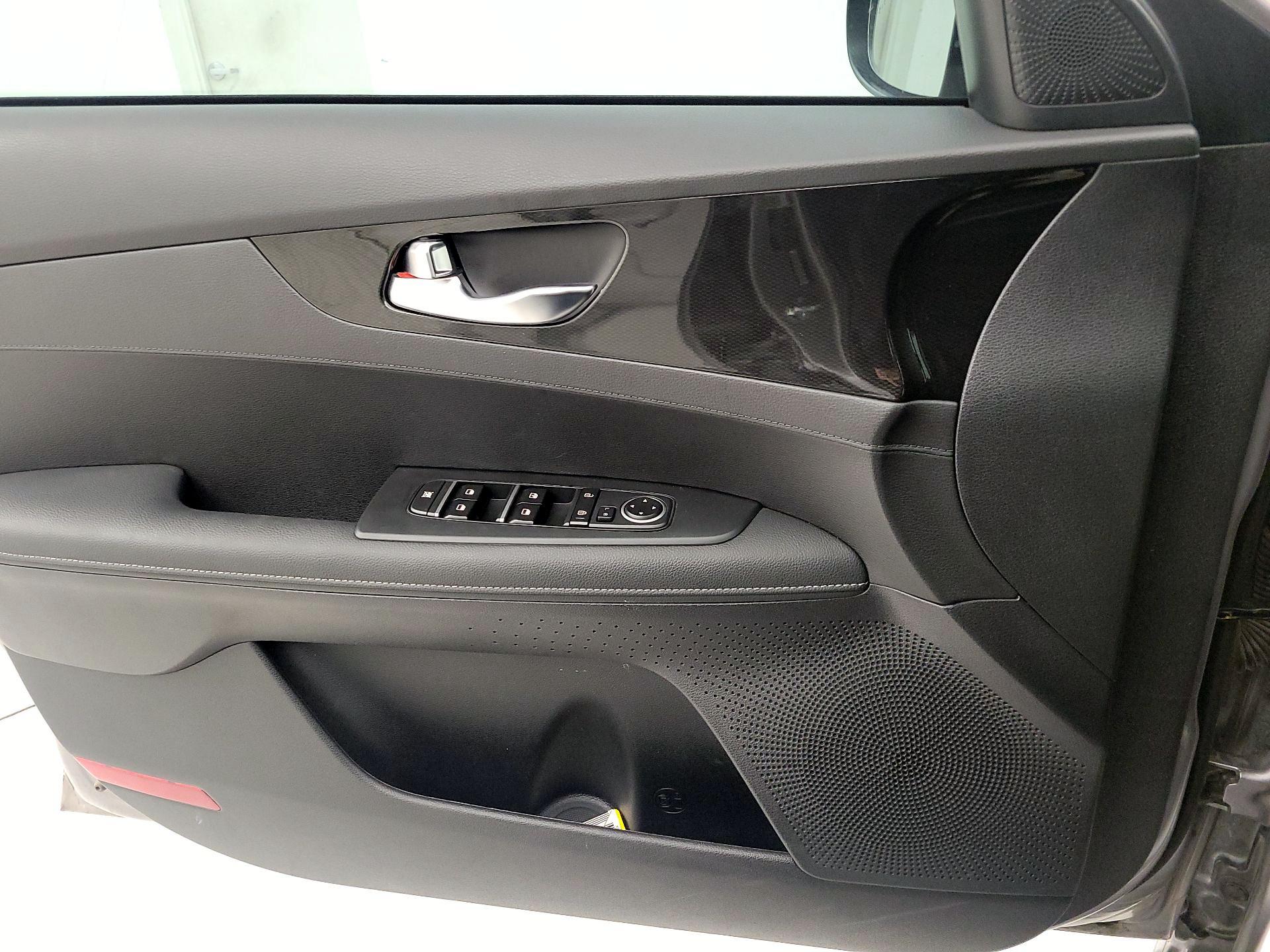 Thumbnail: 2024 Kia Forte - 12