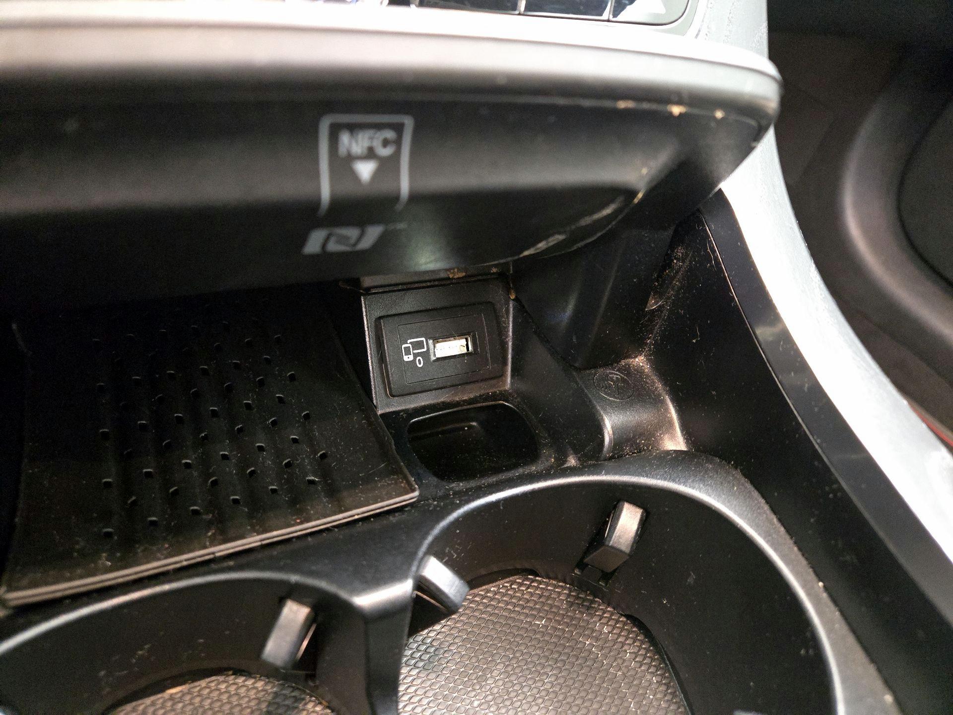 Thumbnail: 2019 Mercedes-Benz E-Class - 19