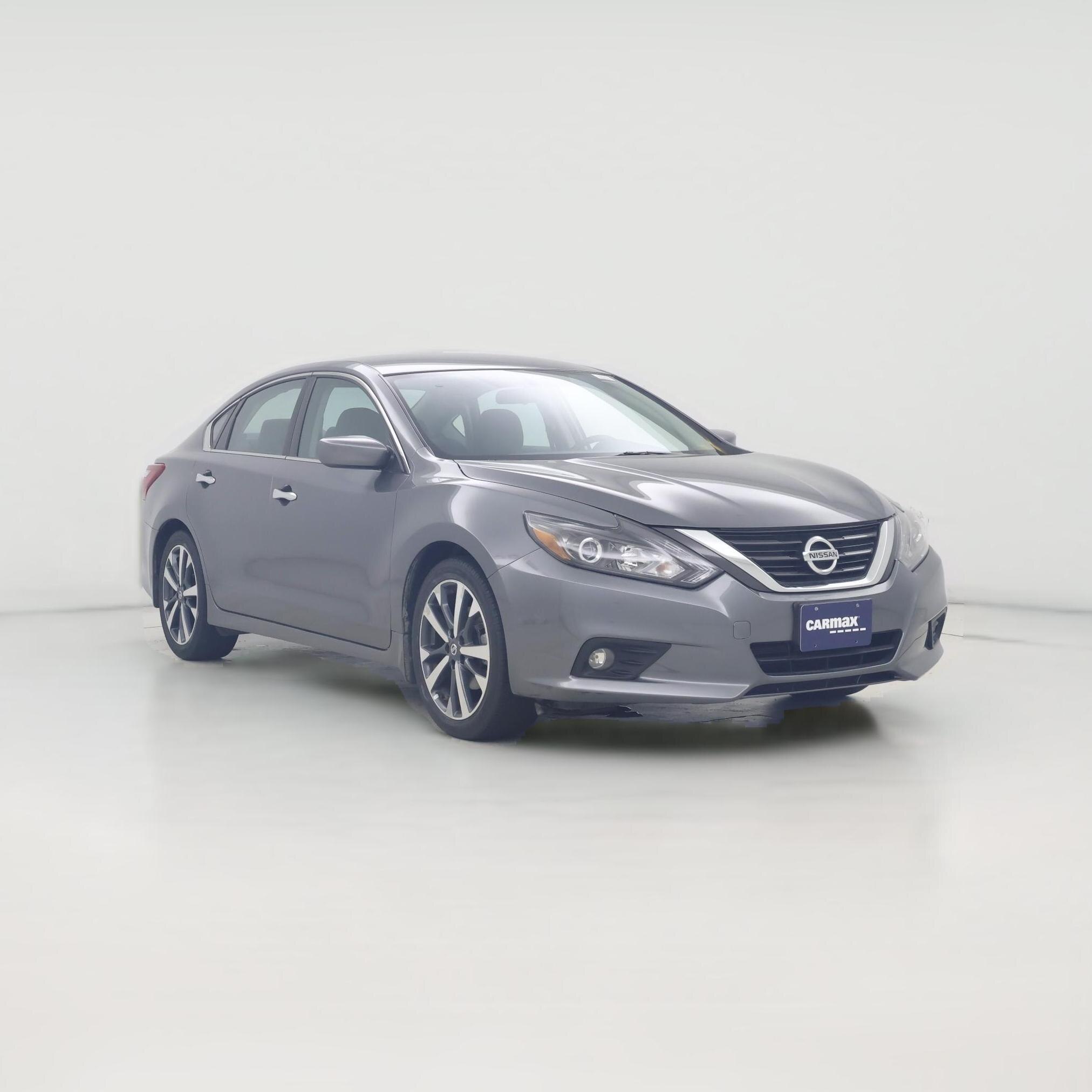 Thumbnail: 2017 Nissan Altima - 1