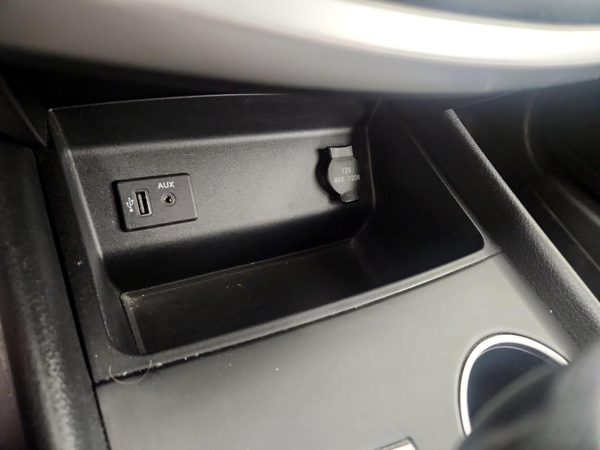 Thumbnail: 2017 Nissan Altima - 18