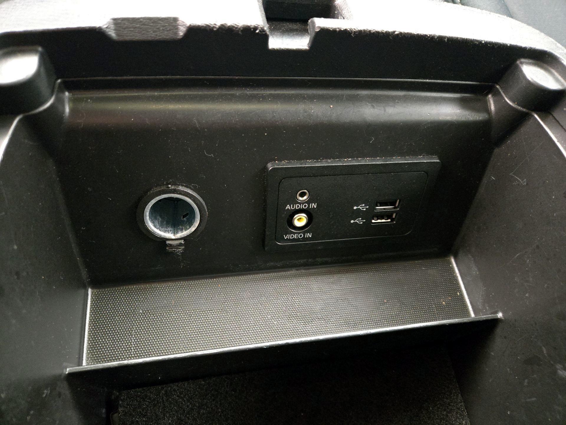 Thumbnail: 2017 Nissan Pathfinder - 16