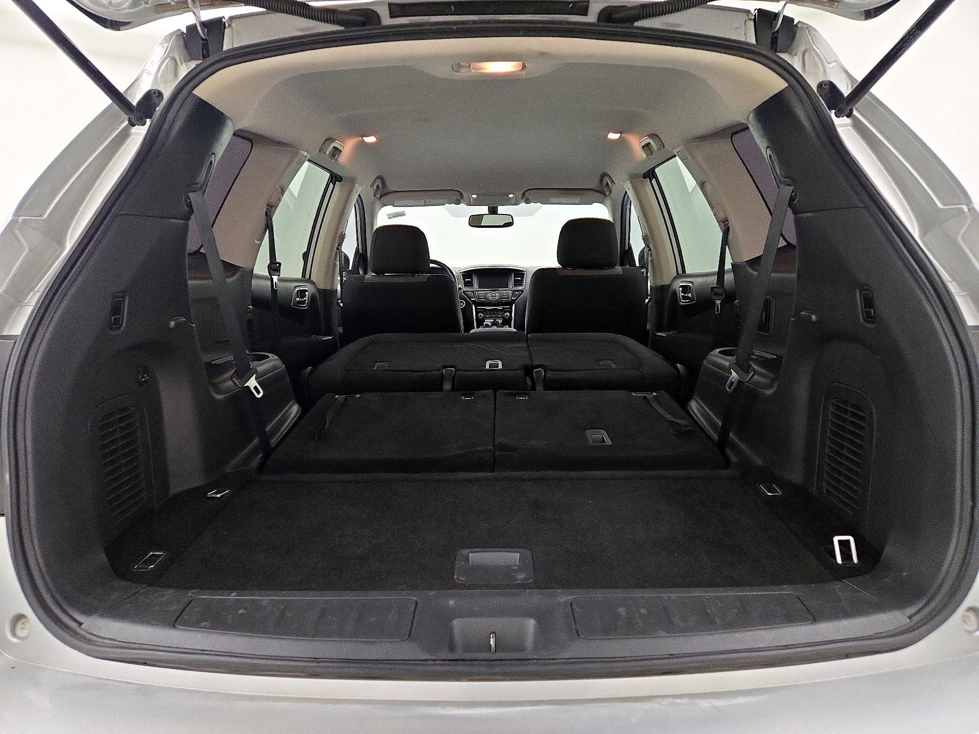 Thumbnail: 2017 Nissan Pathfinder - 20