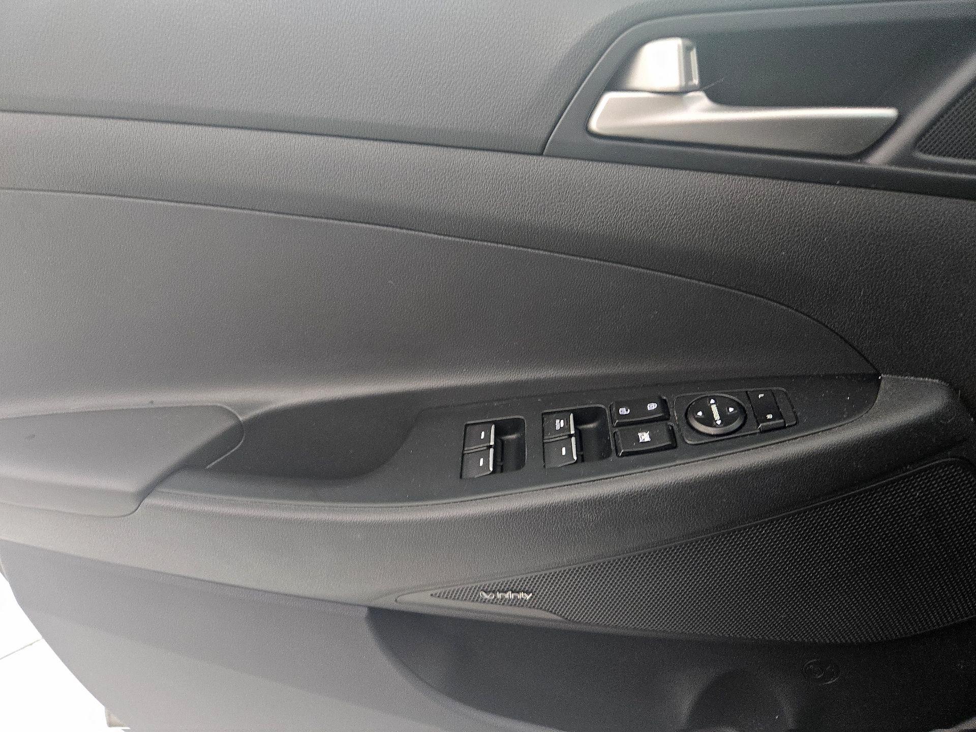 Thumbnail: 2020 Hyundai Tucson - 12