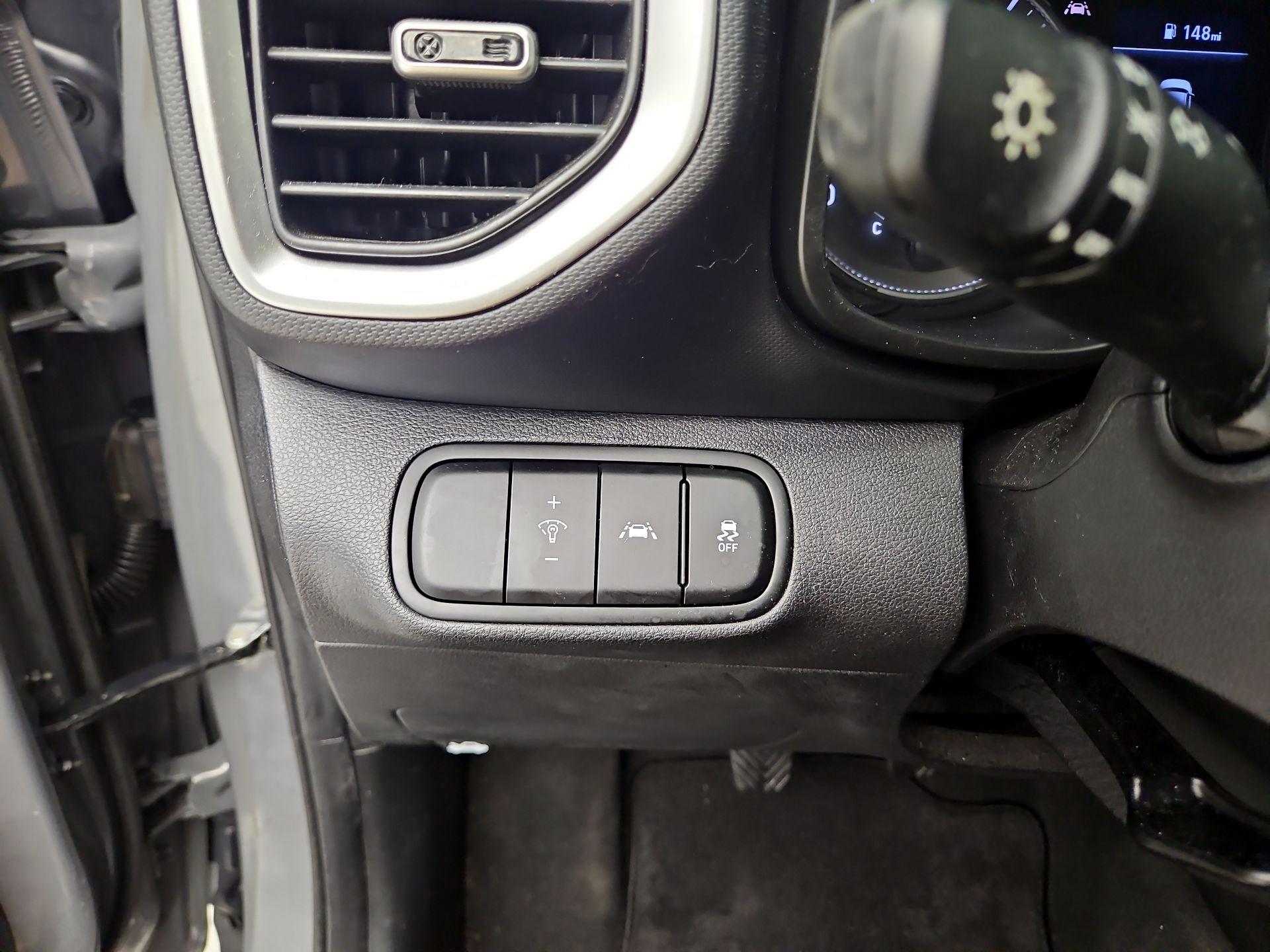 Thumbnail: 2020 Hyundai Venue - 13