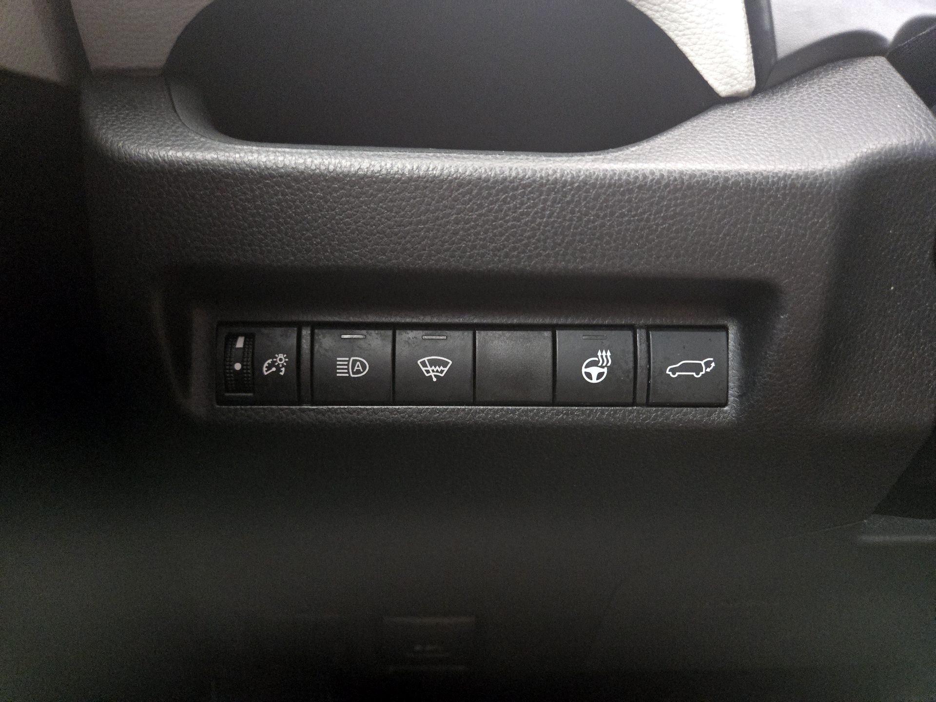 Thumbnail: 2021 Toyota RAV4 - 13