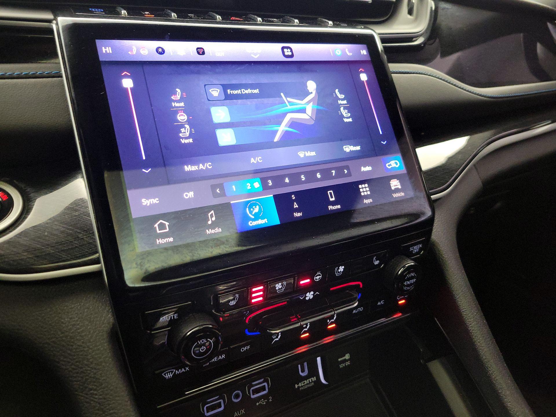 Thumbnail: 2023 Jeep Grand Cherokee - 17