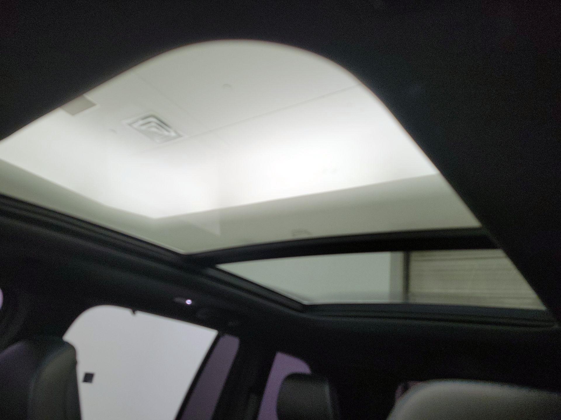 Thumbnail: 2023 Jeep Grand Cherokee - 20