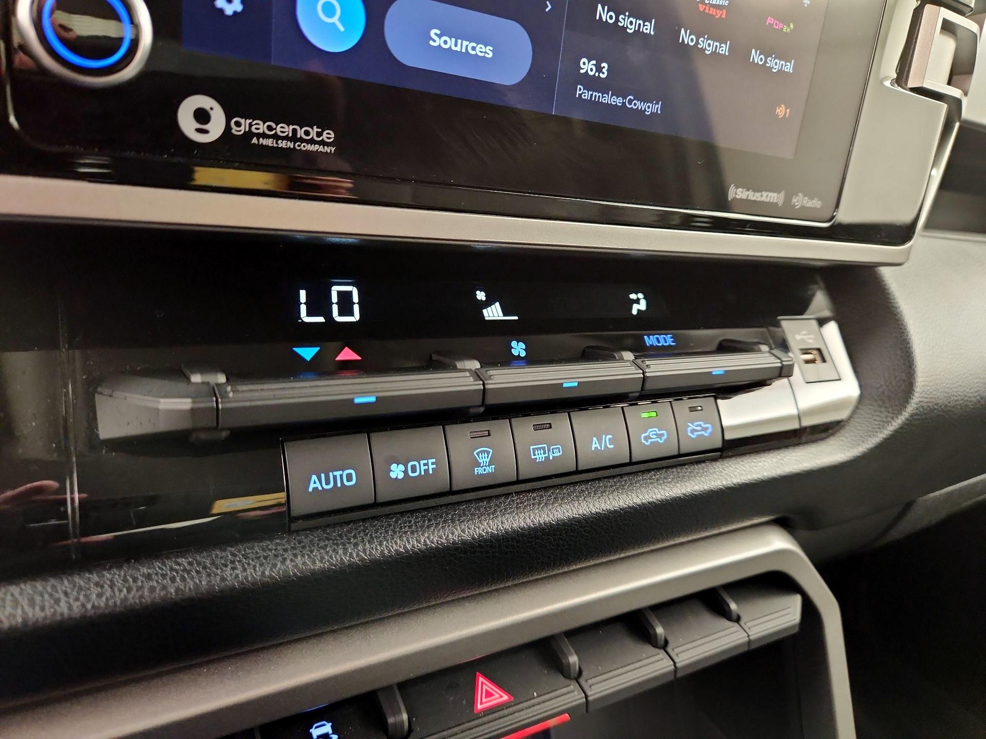 Thumbnail: 2024 Toyota Tundra - 16