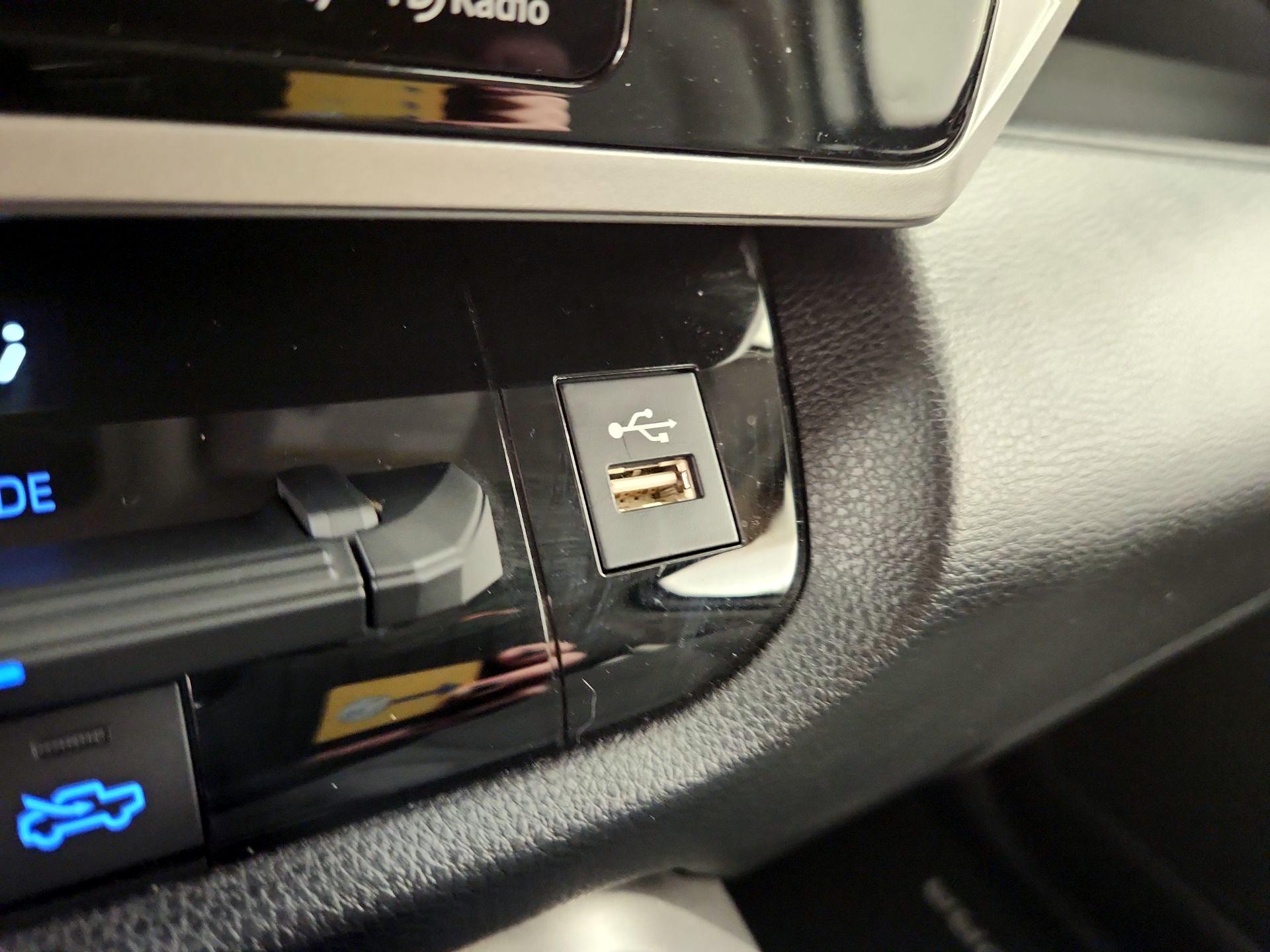 Thumbnail: 2024 Toyota Tundra - 18